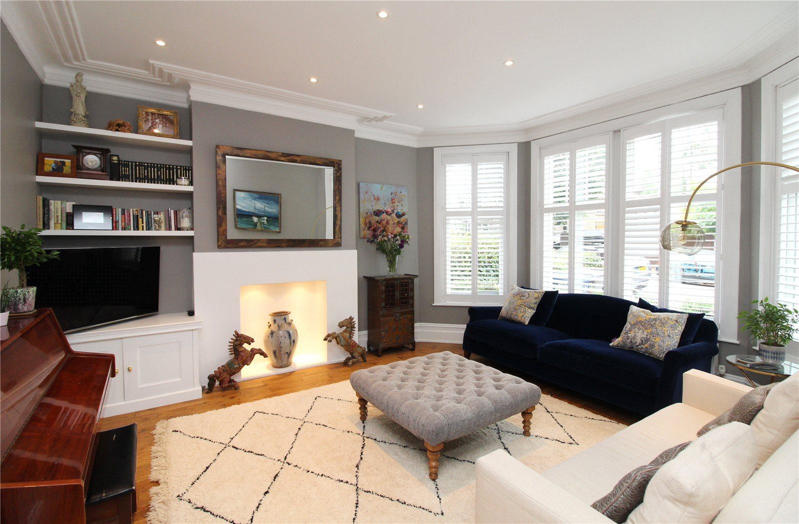 4 bedroom Semi-Detached House to rent - Martyn Gerrard