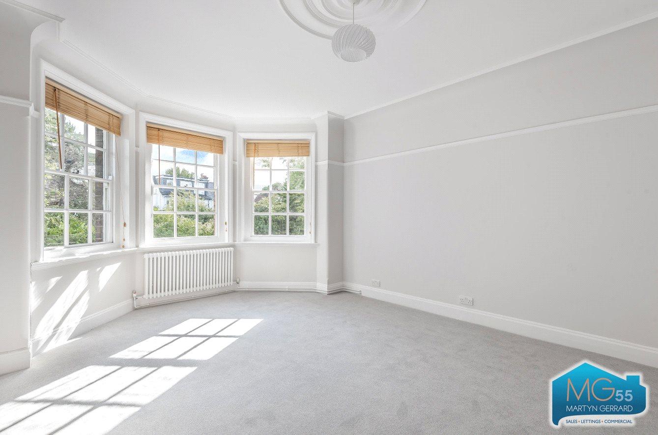 2 bedroom Apartment to rent - Martyn Gerrard