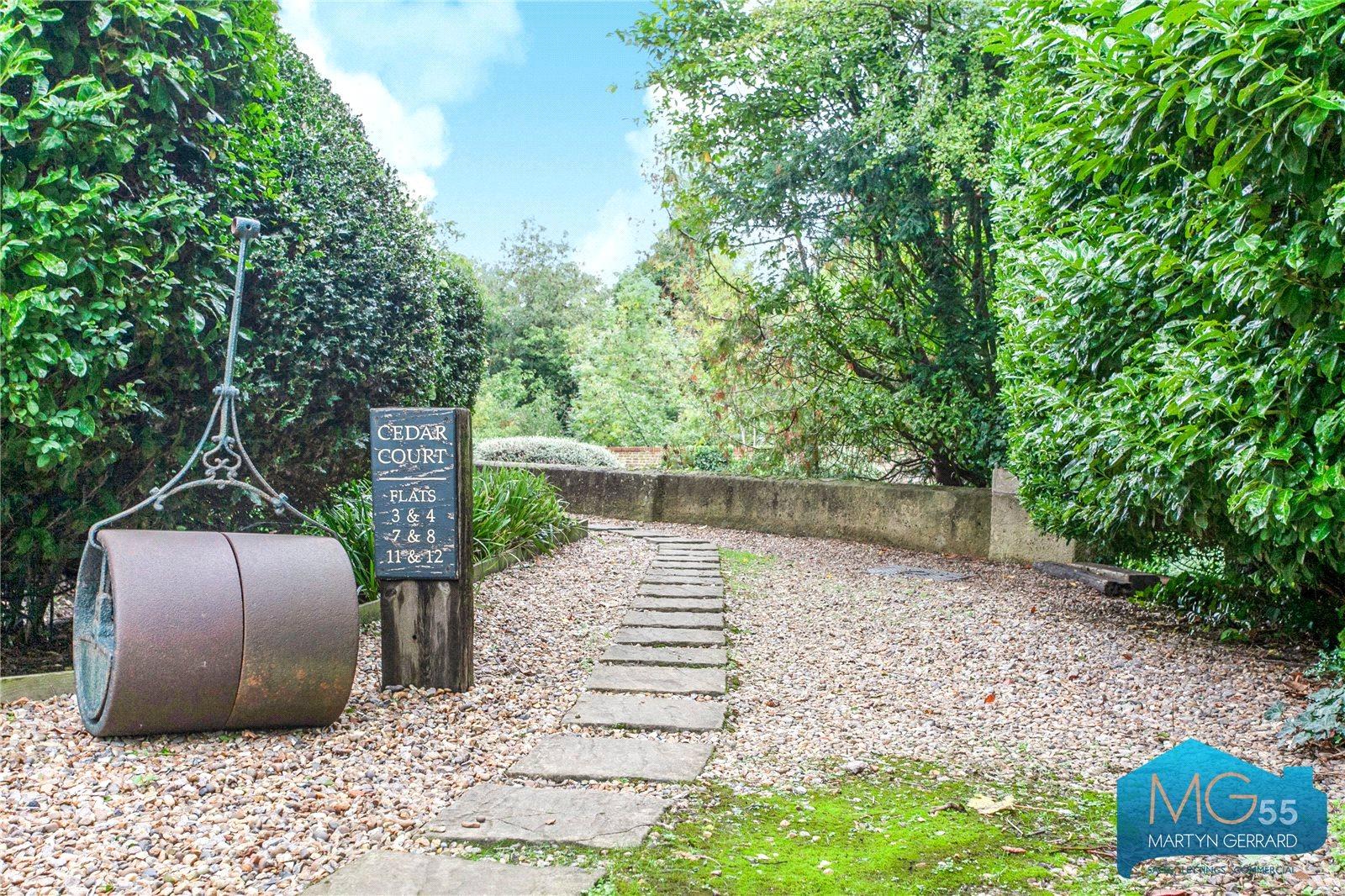2 bedroom Apartment to rent - Martyn Gerrard