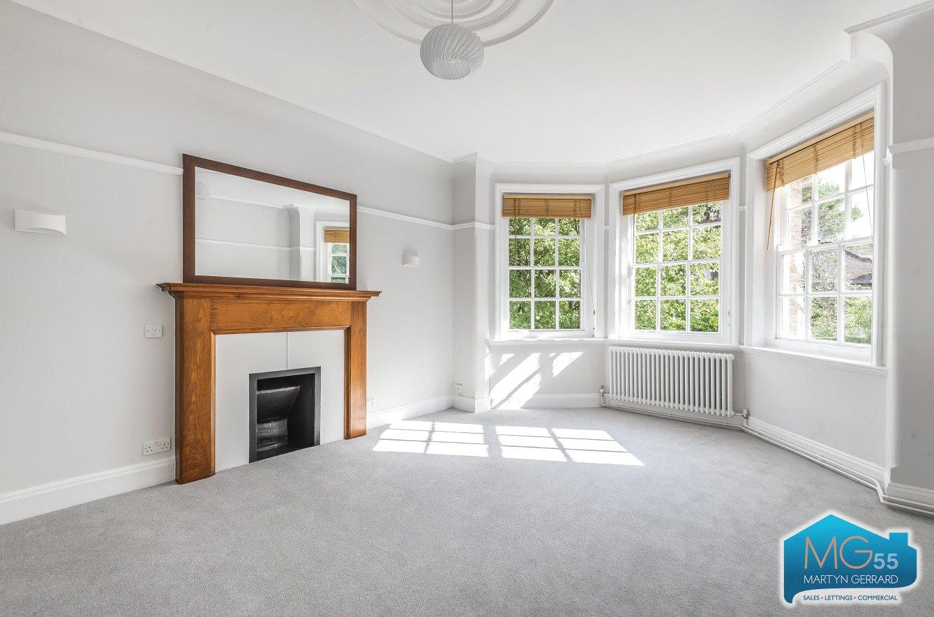 2 bedroom Apartment to rent - Martyn Gerrard