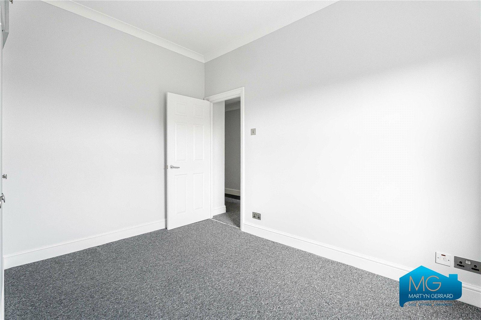 3 bedroom Apartment to rent - Martyn Gerrard