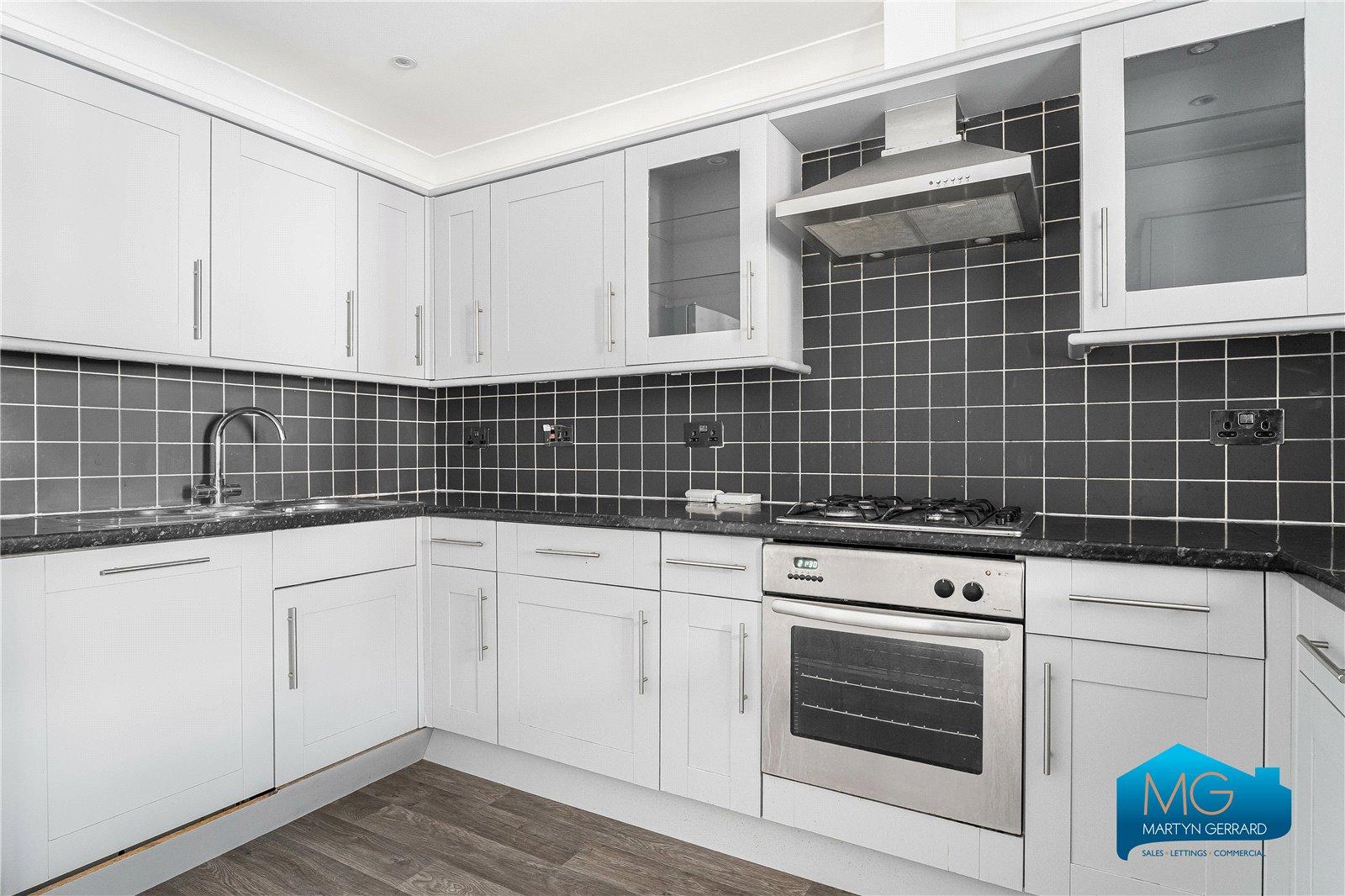 3 bedroom Apartment to rent - Martyn Gerrard