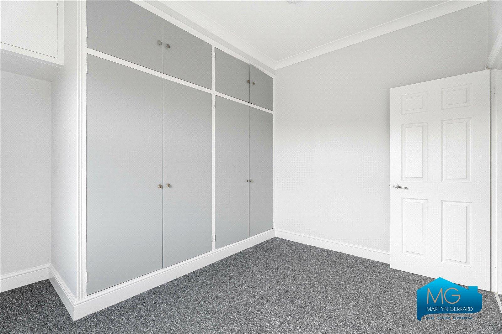 3 bedroom Apartment to rent - Martyn Gerrard