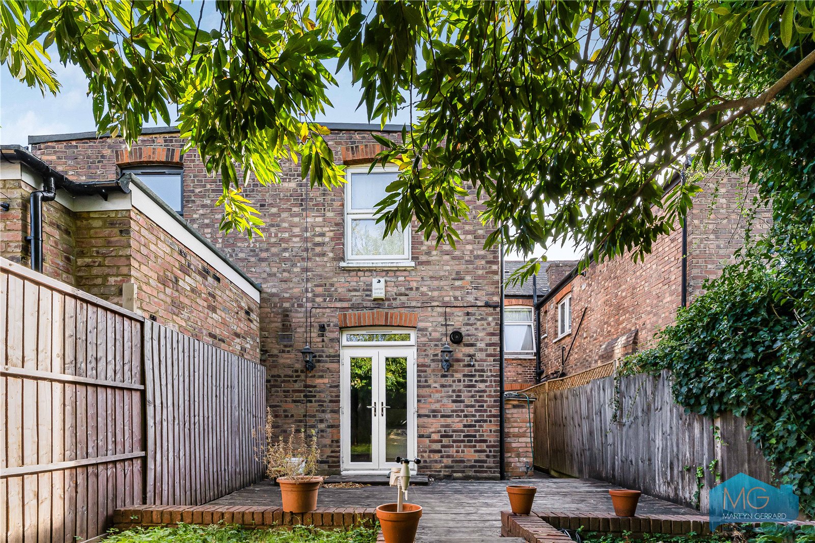 2 bedroom Ground Floor Flat for sale - Martyn Gerrard