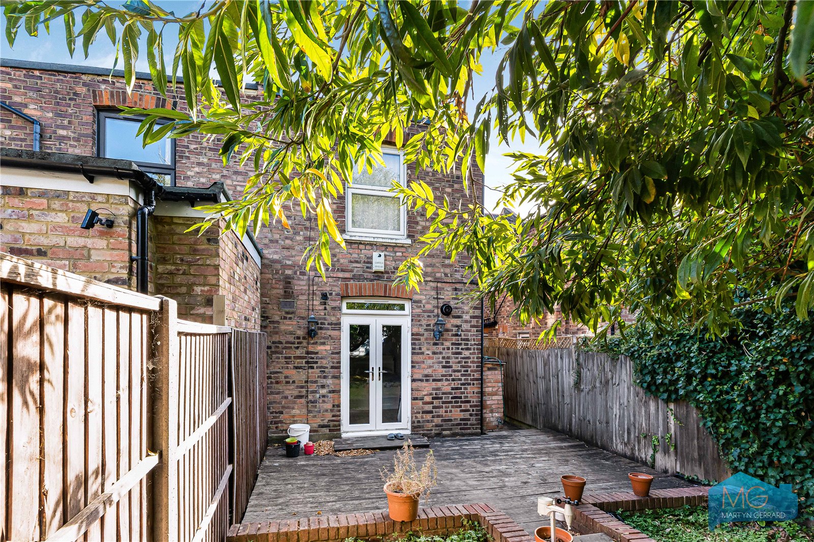 2 bedroom Ground Floor Flat for sale - Martyn Gerrard