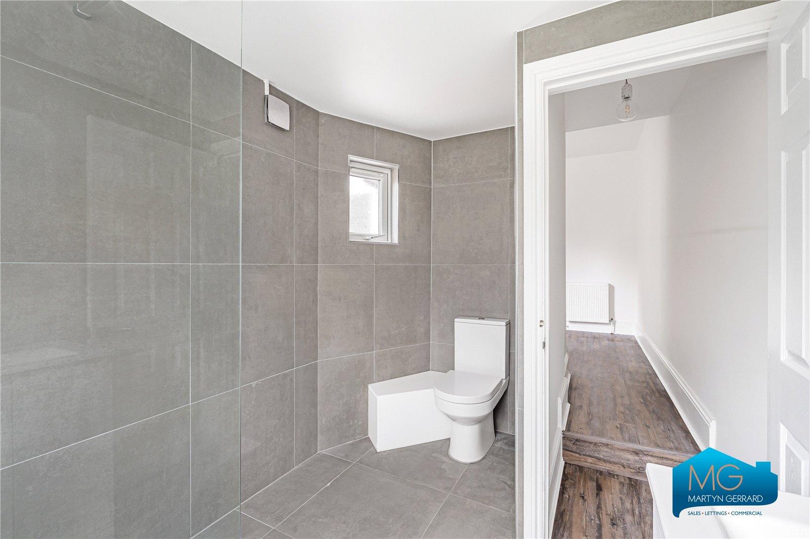 2 bedroom Apartment to rent - Martyn Gerrard
