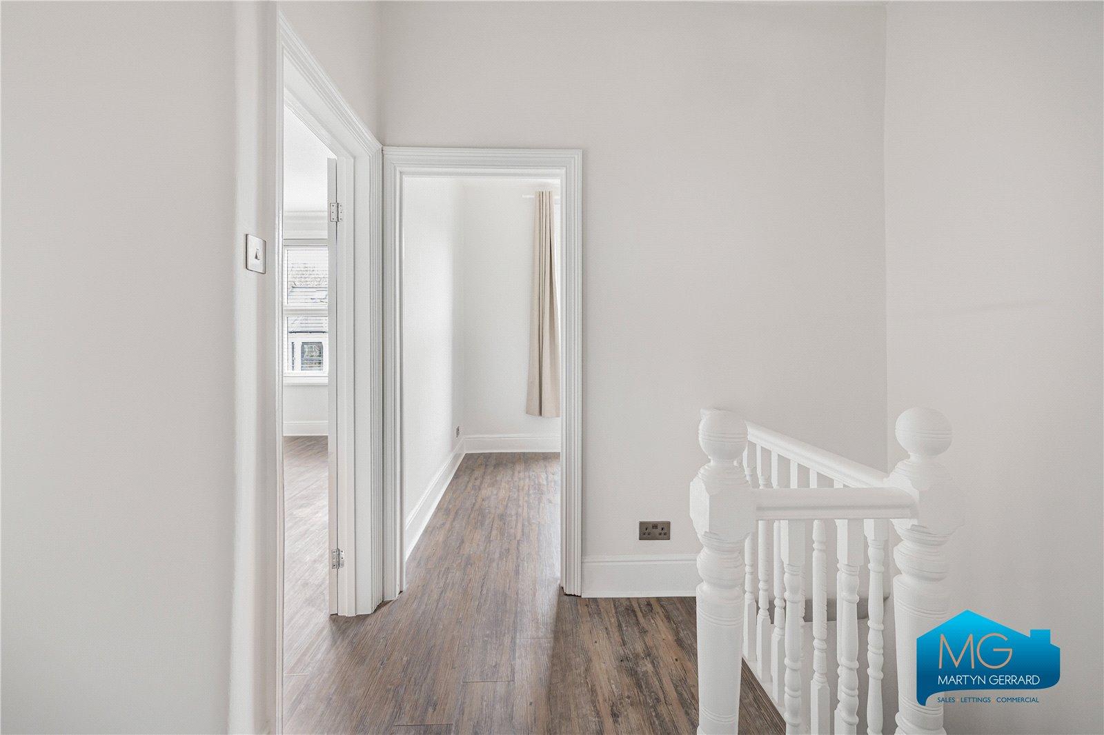 2 bedroom Apartment to rent - Martyn Gerrard