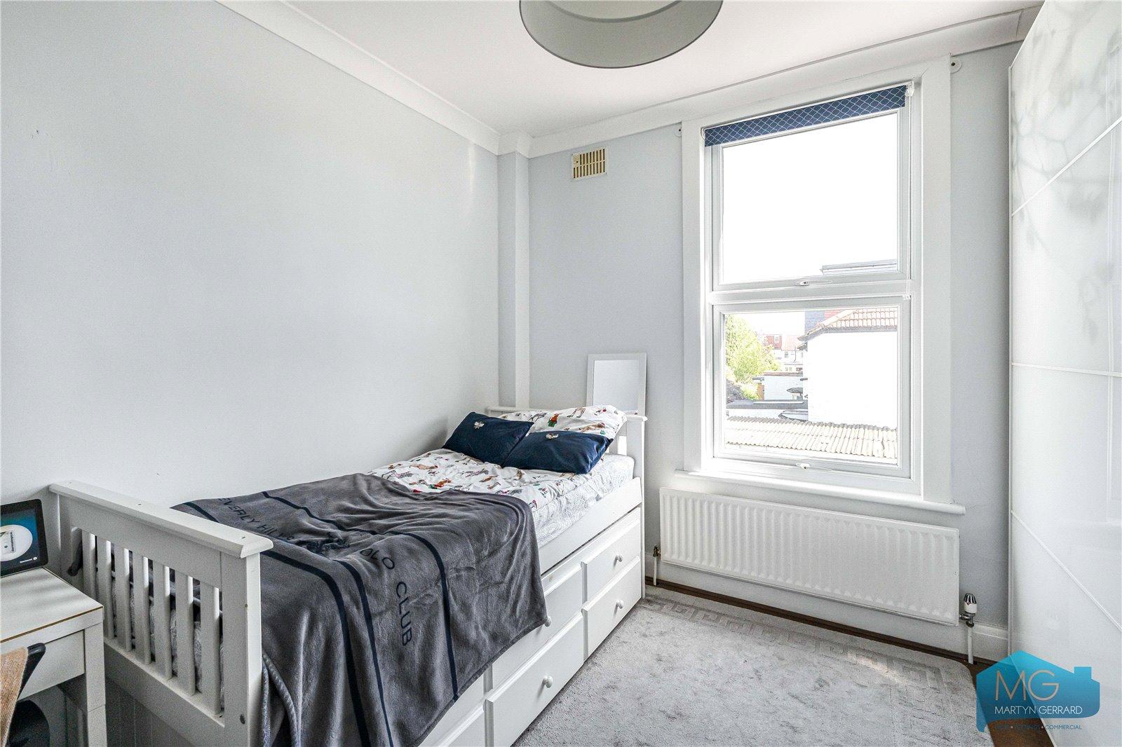 3 bedroom Terraced House for sale - Martyn Gerrard