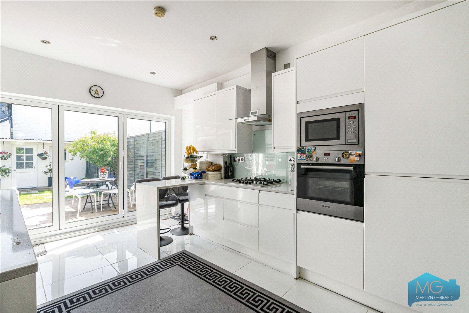 3 bedroom Terraced House for sale - Martyn Gerrard
