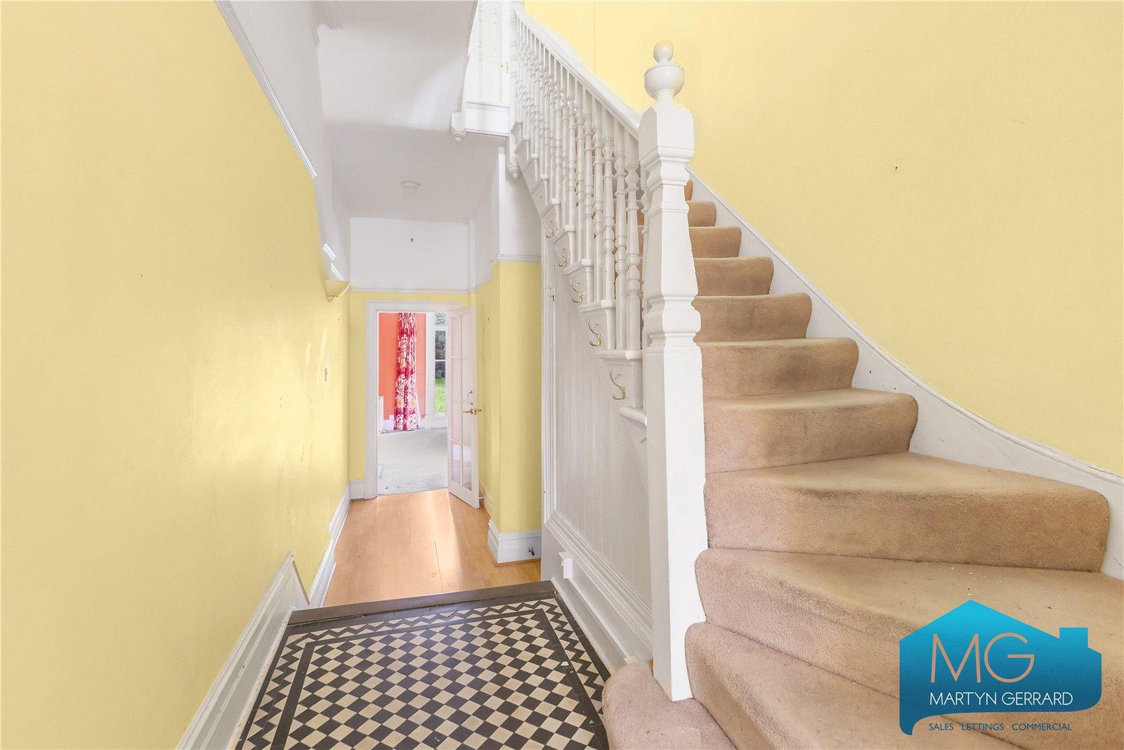 3 bedroom Semi-Detached House to rent - Martyn Gerrard