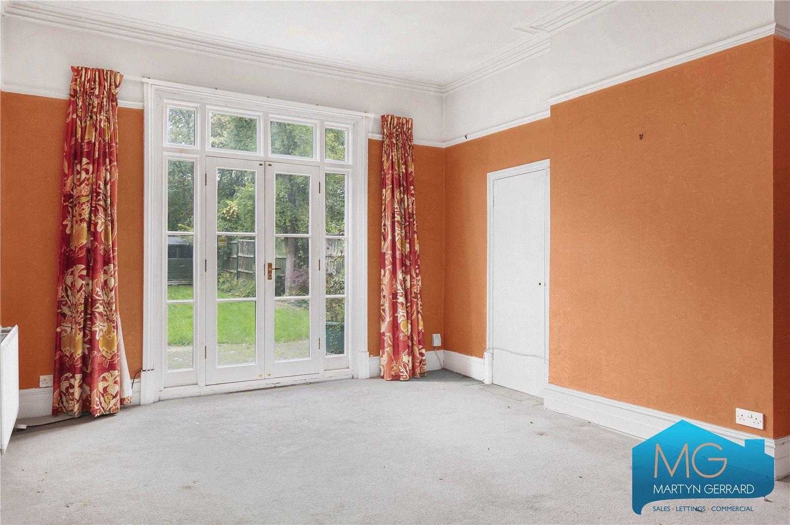 3 bedroom Semi-Detached House to rent - Martyn Gerrard