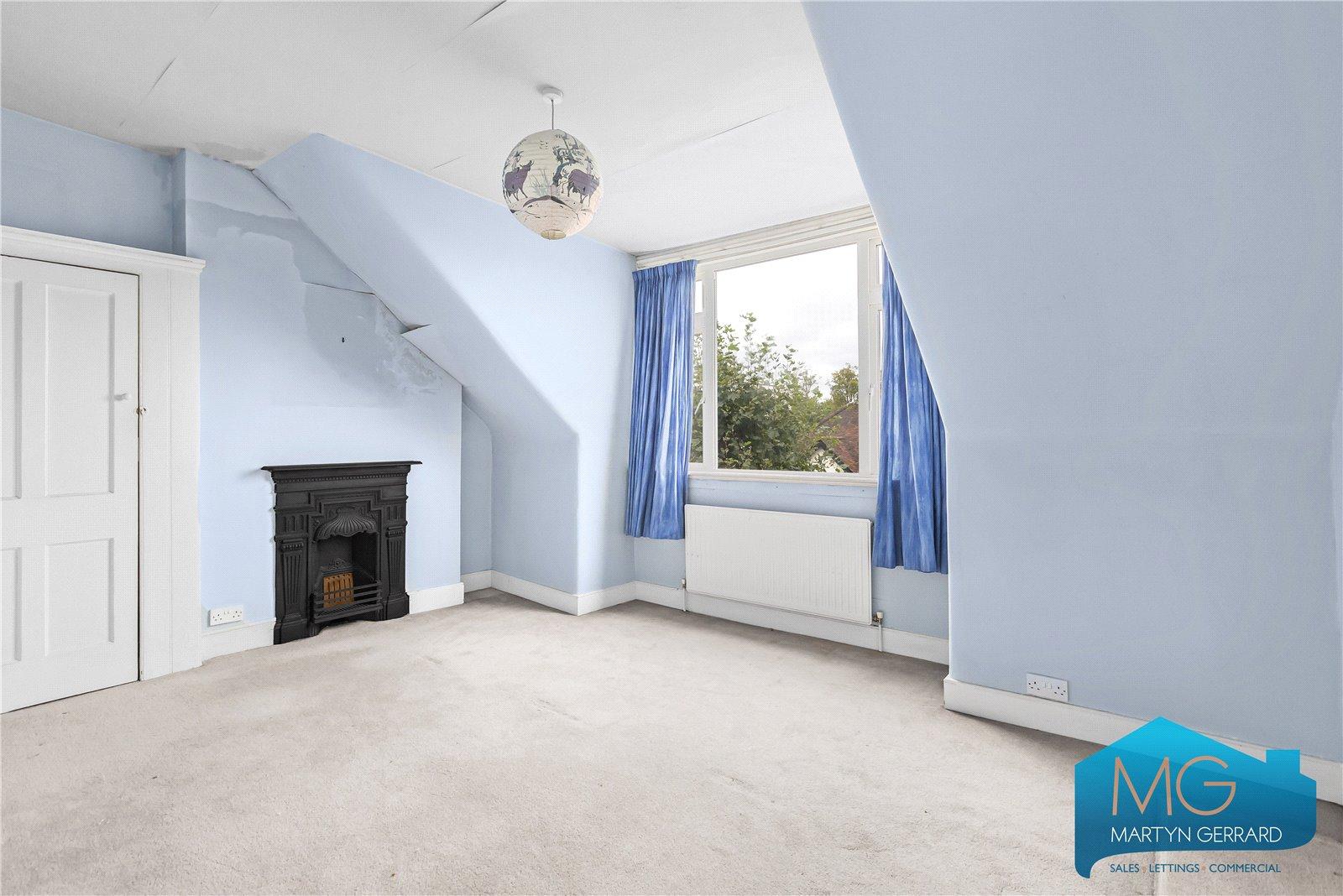 3 bedroom Semi-Detached House to rent + ' - Martyn Gerrard