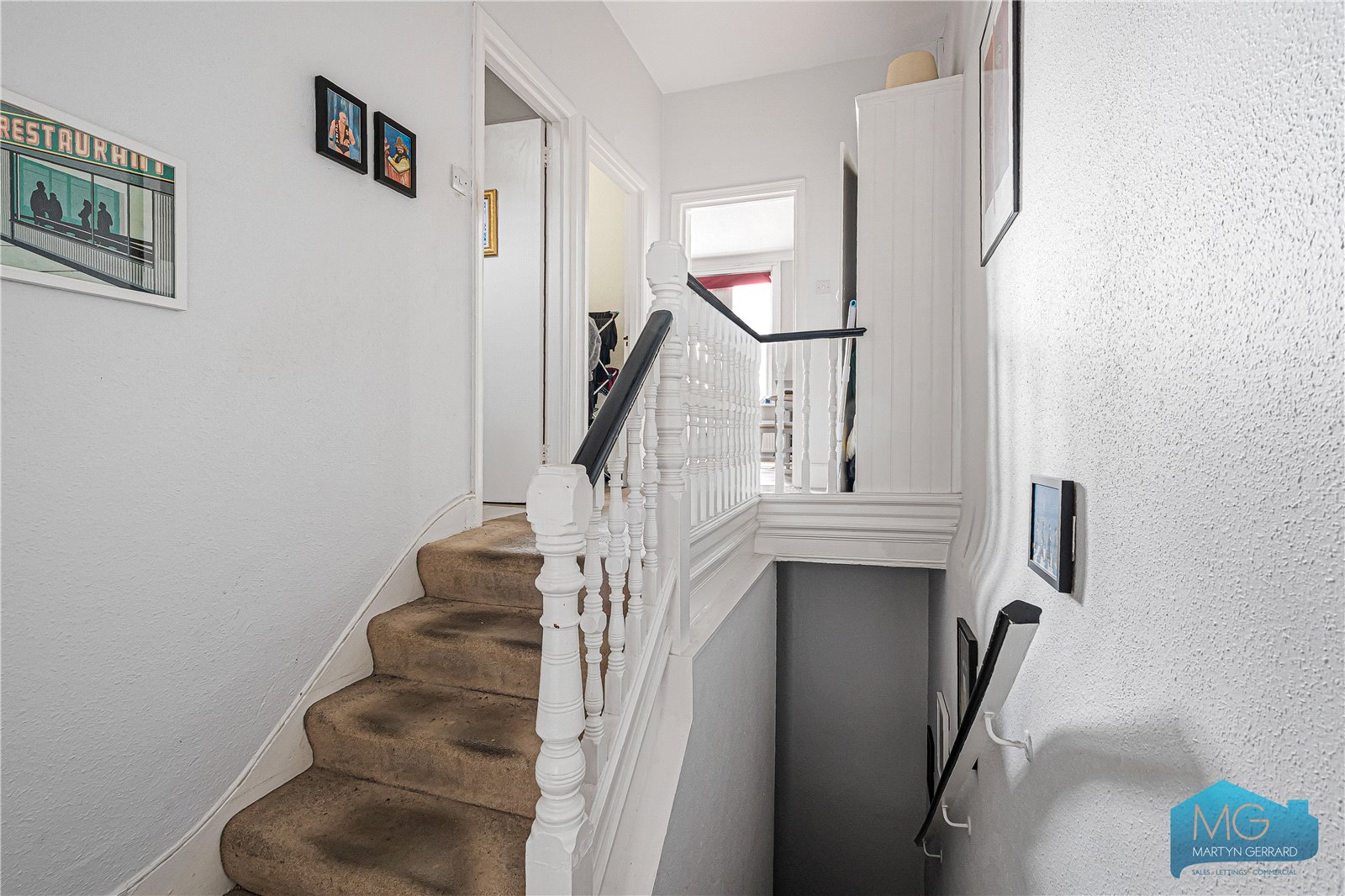 2 bedroom Apartment for sale - Martyn Gerrard