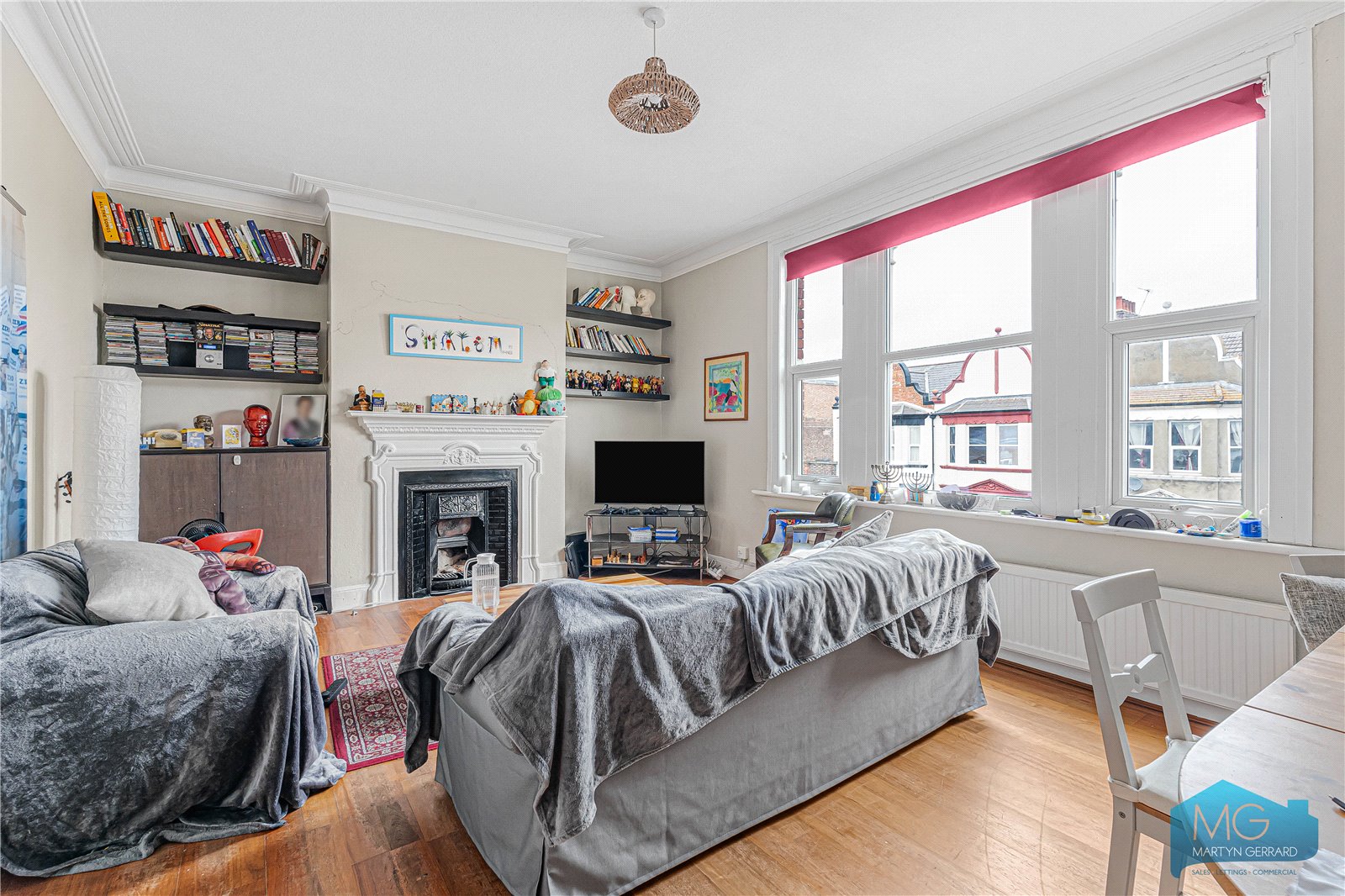 2 bedroom Apartment for sale - Martyn Gerrard