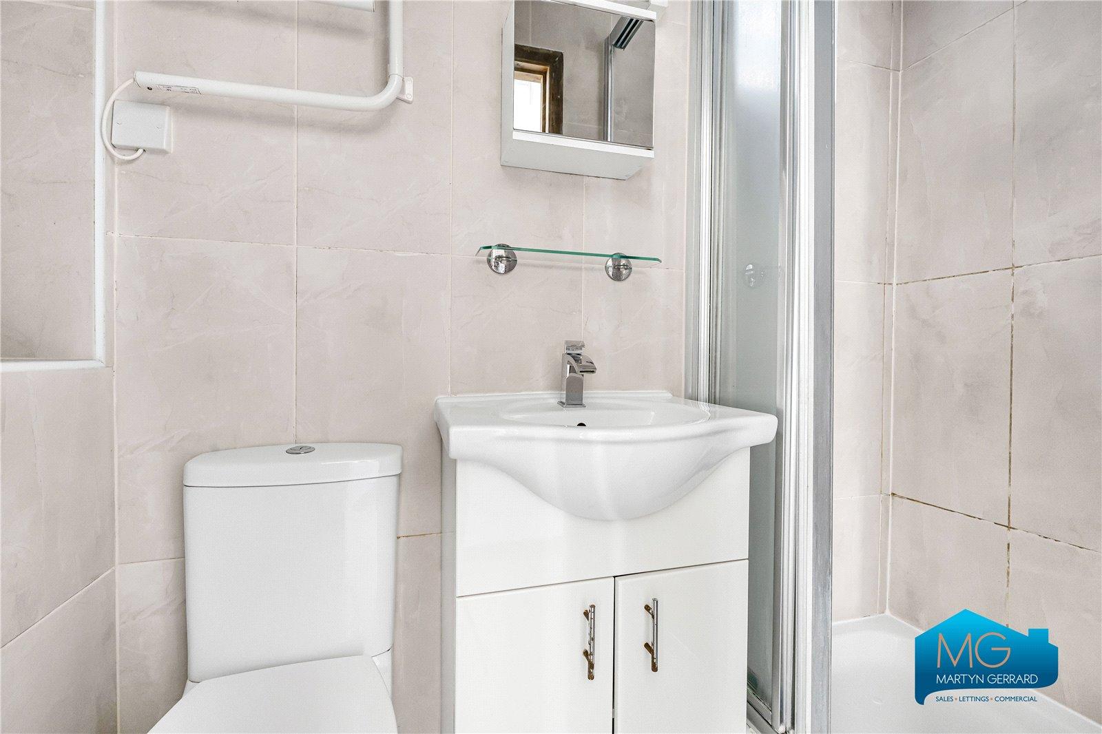 2 bedroom Apartment to rent - Martyn Gerrard