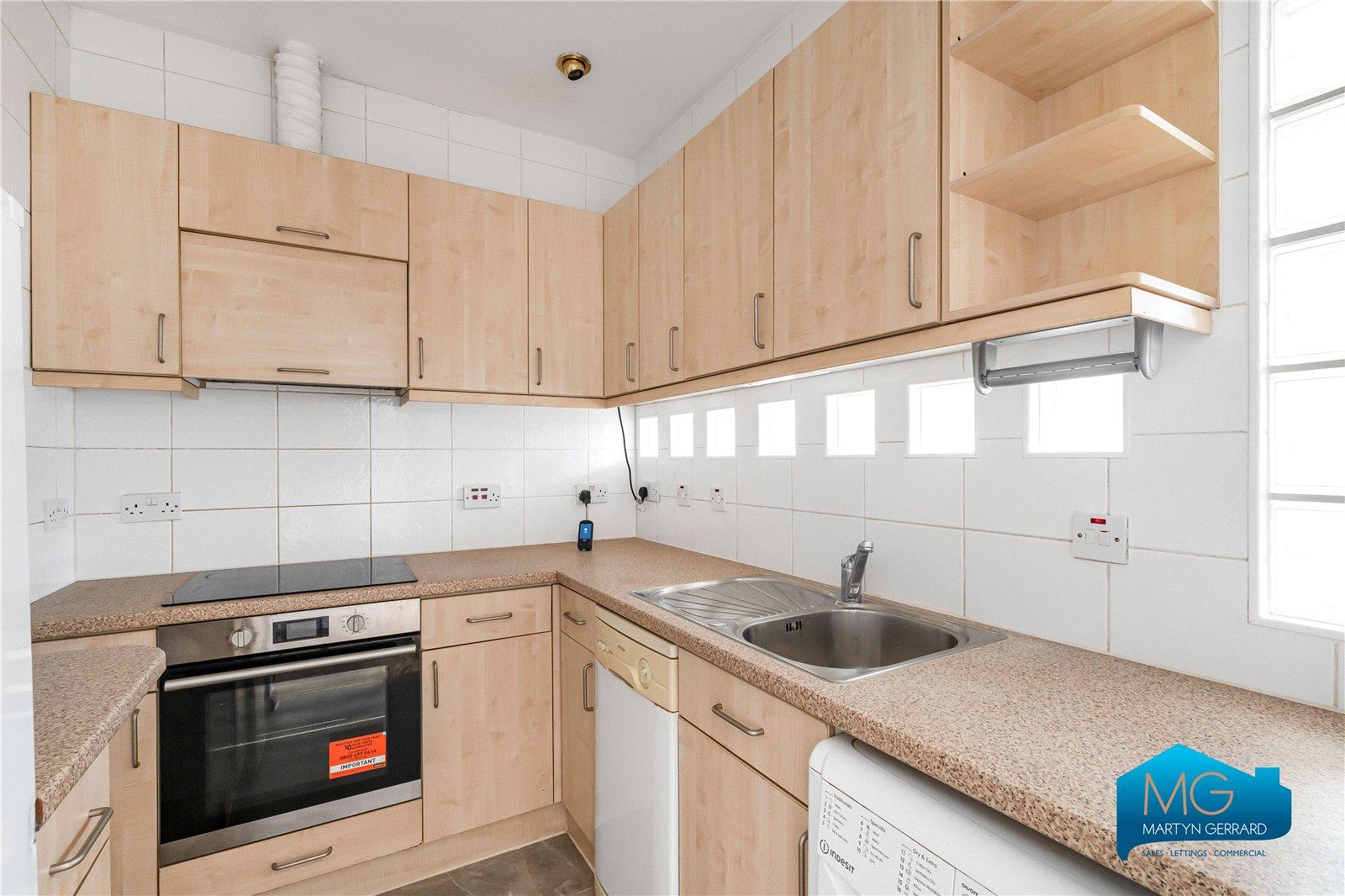 2 bedroom Apartment to rent - Martyn Gerrard