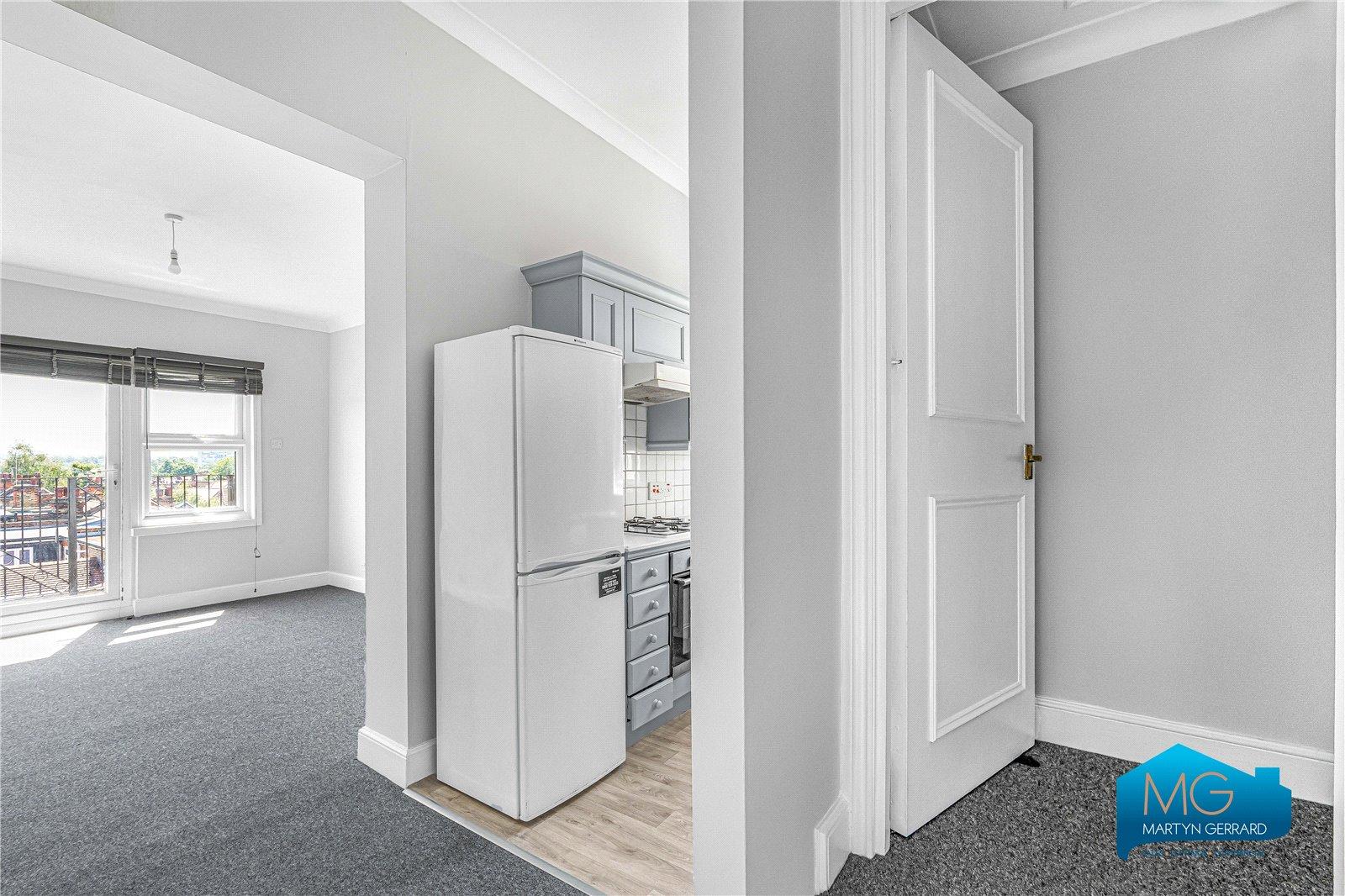 1 bedroom Apartment to rent - Martyn Gerrard