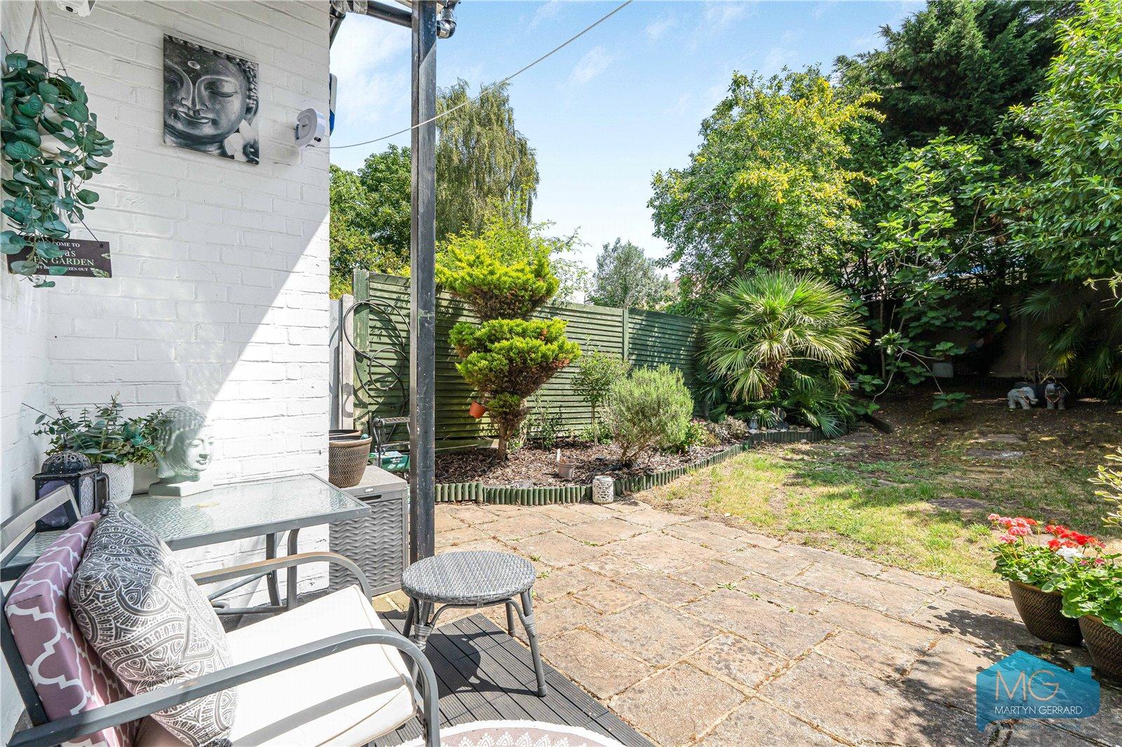 2 bedroom Ground Floor Flat for sale - Martyn Gerrard