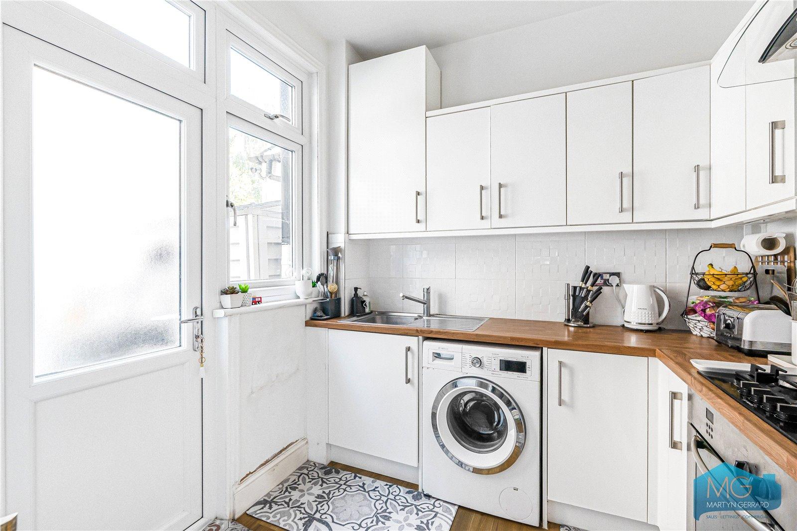 2 bedroom Ground Floor Flat for sale - Martyn Gerrard