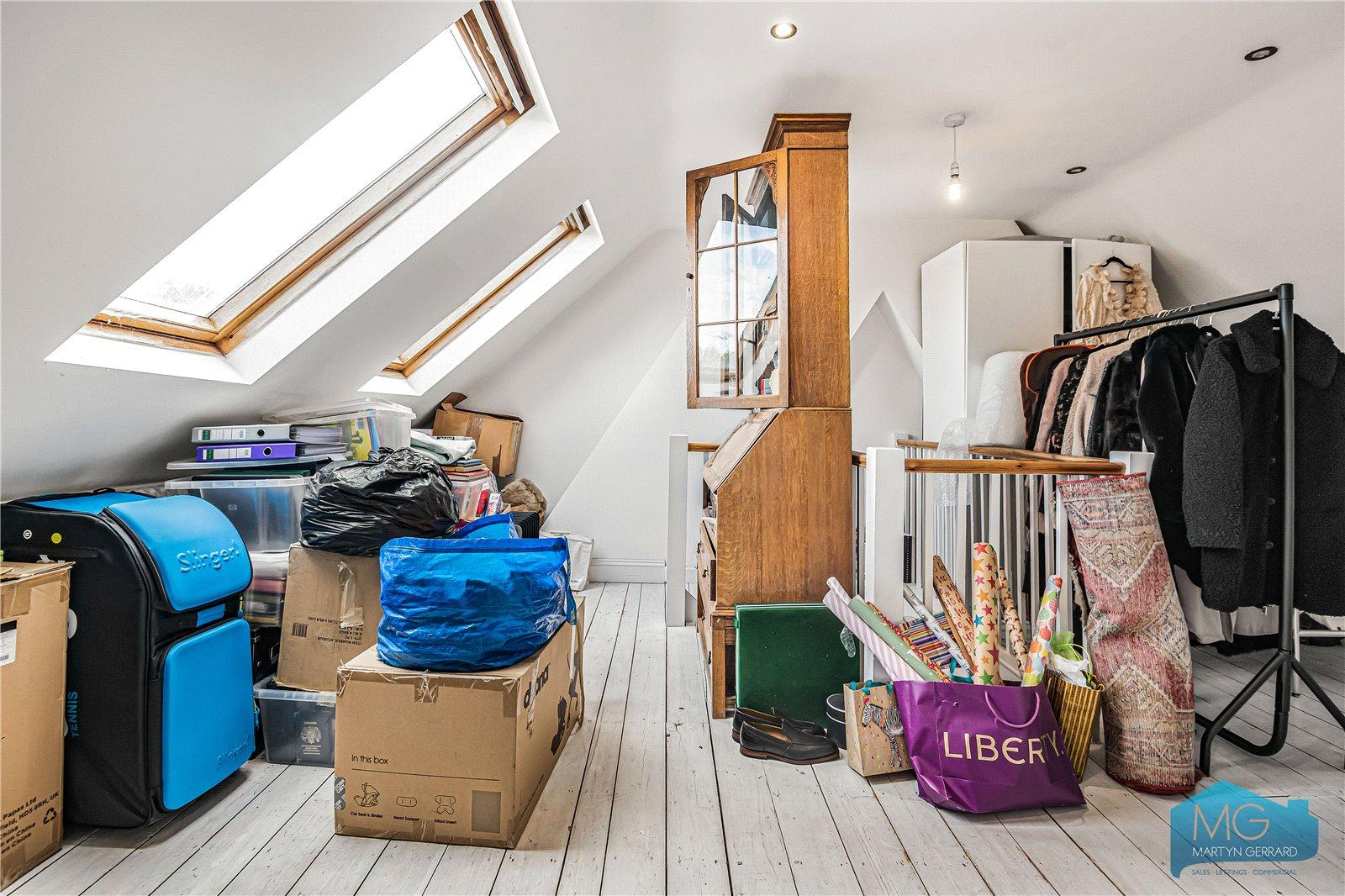 4 bedroom End of Terrace House for sale - Martyn Gerrard