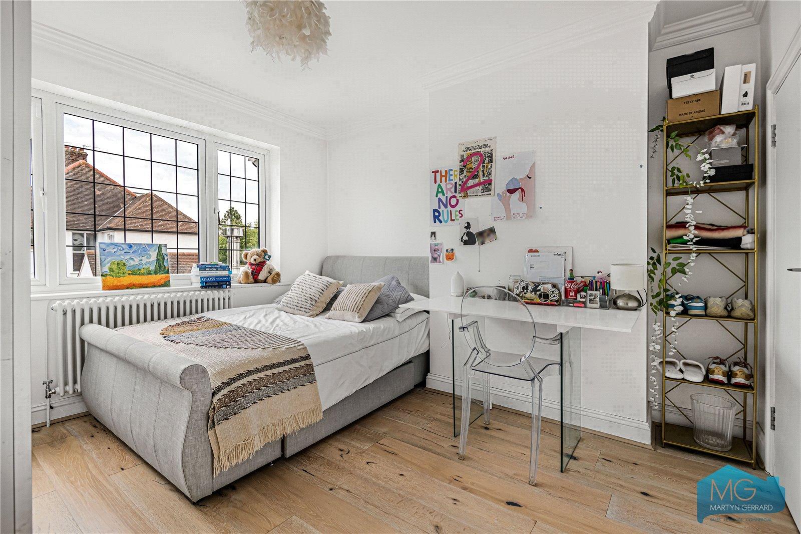 4 bedroom End of Terrace House for sale - Martyn Gerrard