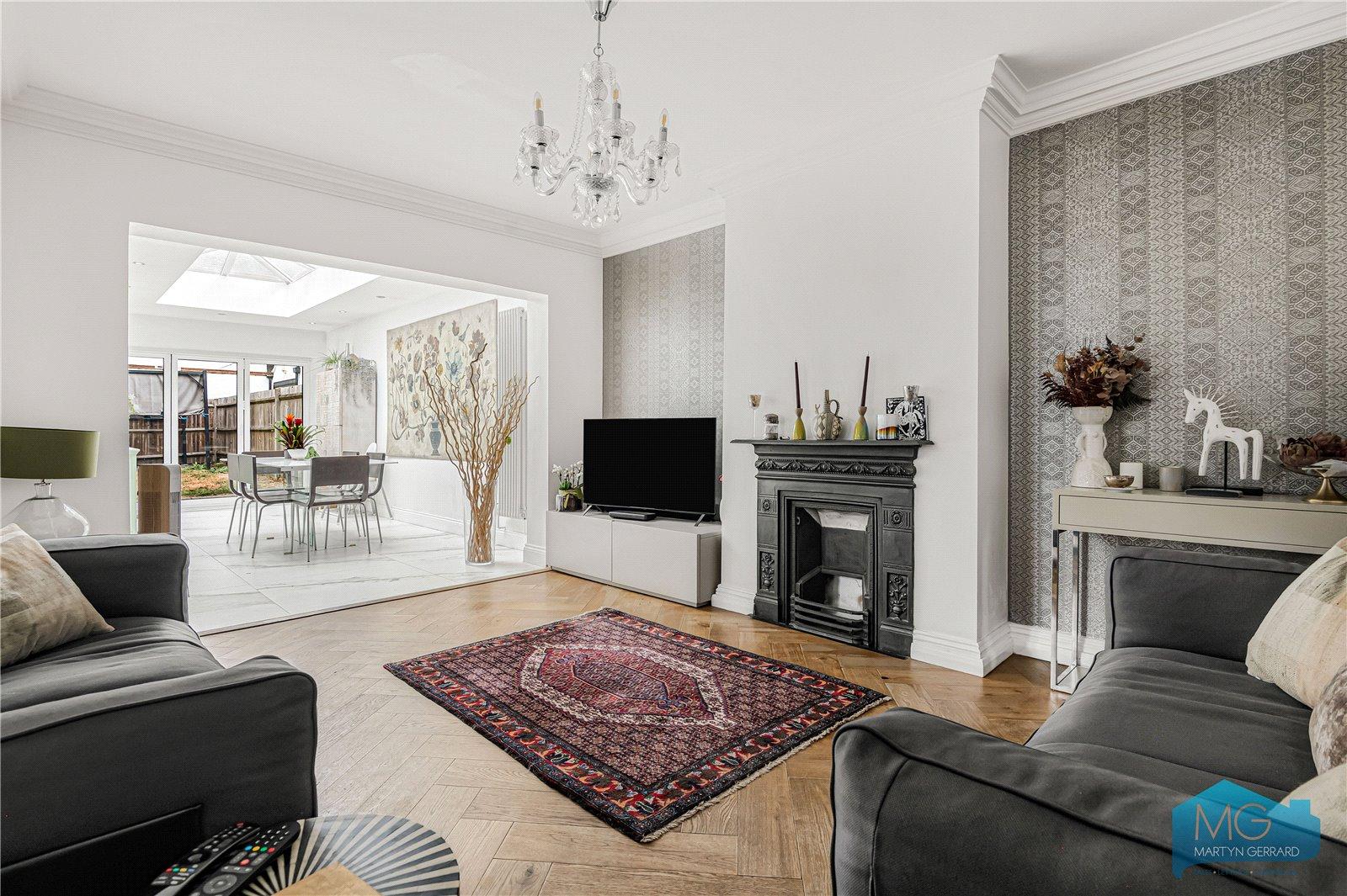 4 bedroom End of Terrace House for sale - Martyn Gerrard