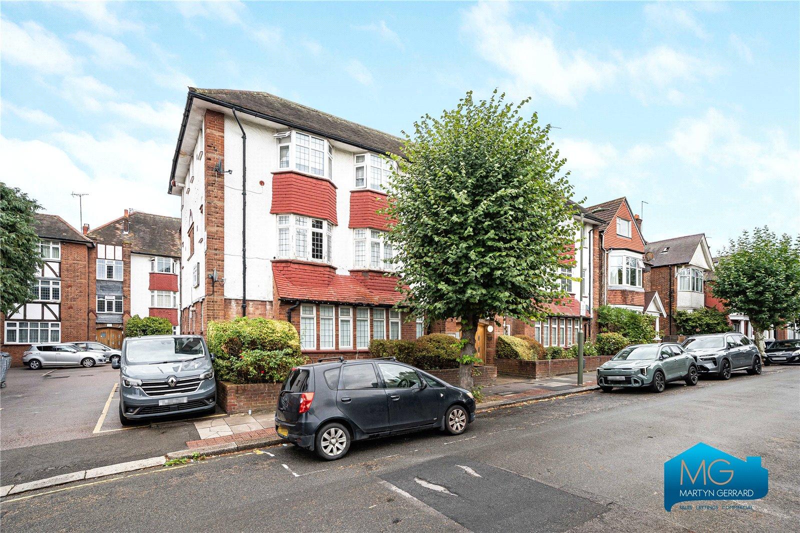 3 bedroom Apartment to rent - Martyn Gerrard