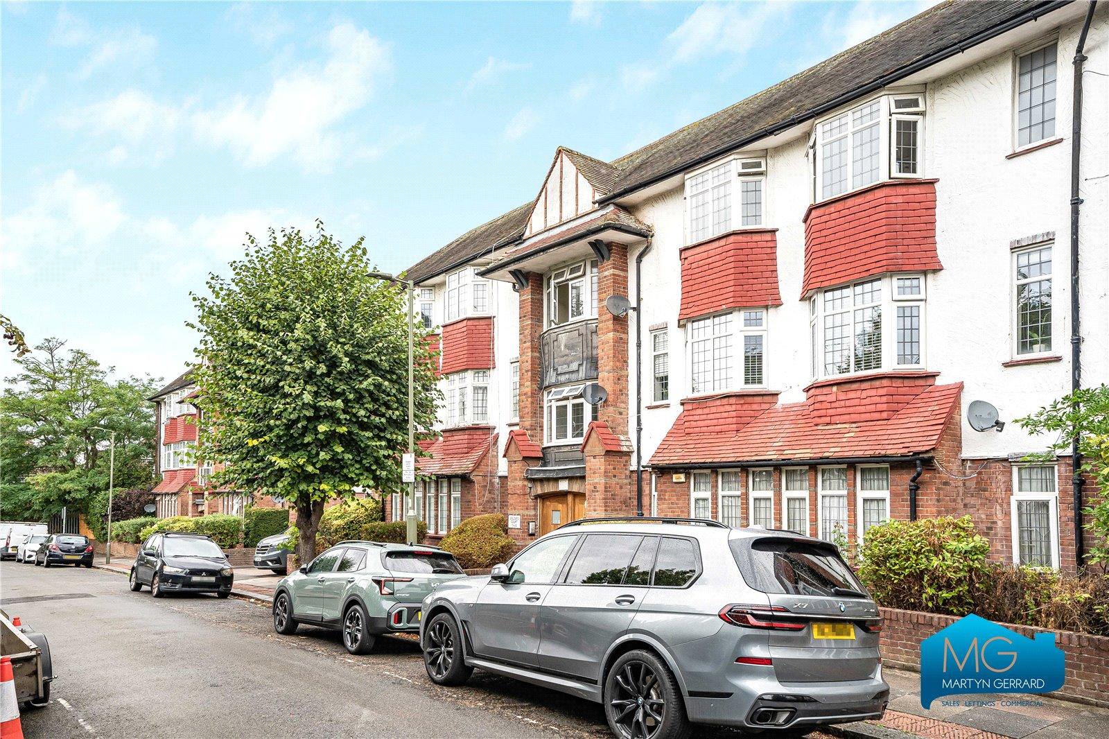 3 bedroom Apartment to rent - Martyn Gerrard
