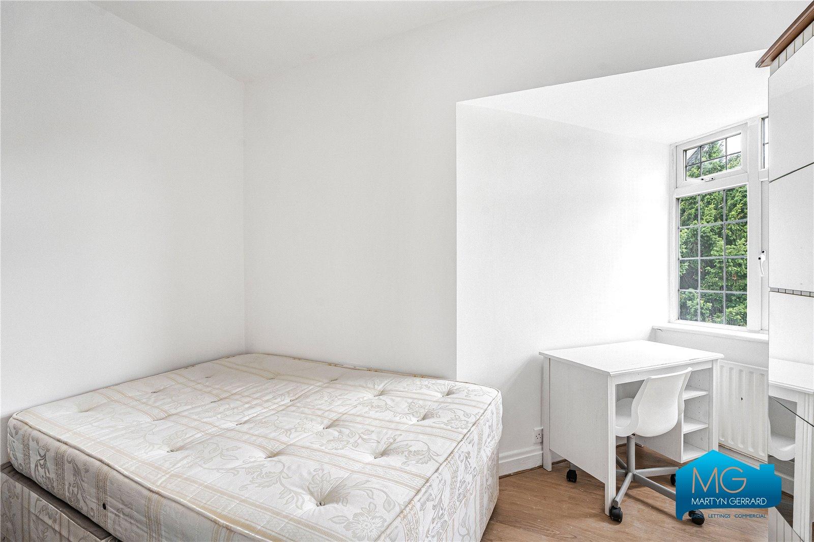 3 bedroom Apartment to rent - Martyn Gerrard