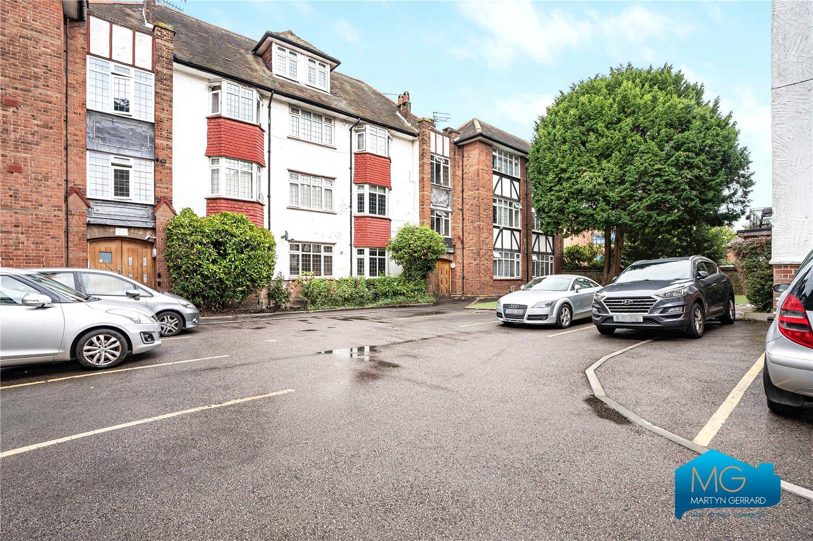 3 bedroom Apartment to rent - Martyn Gerrard