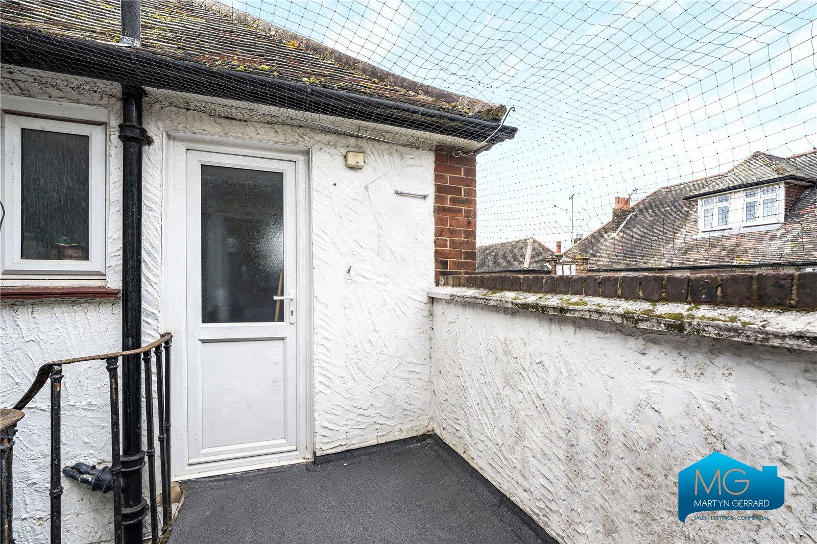 3 bedroom Apartment to rent - Martyn Gerrard