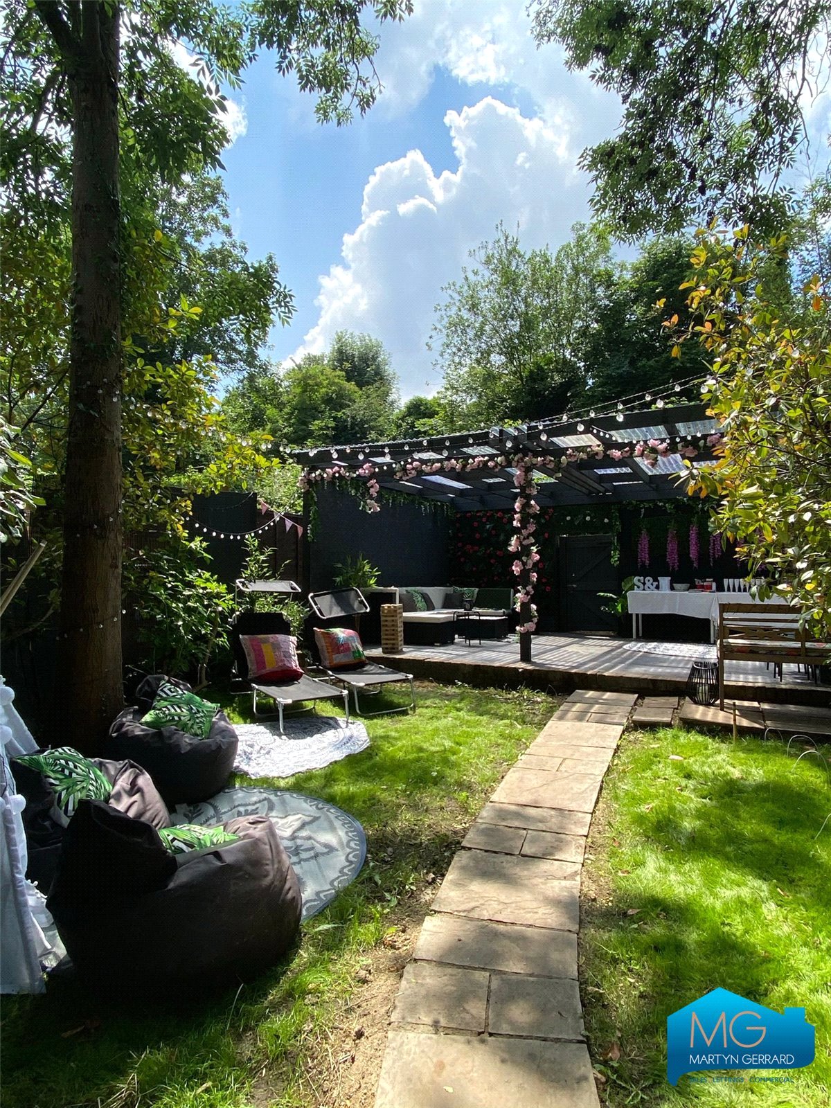 3 bedroom Apartment for sale - Martyn Gerrard