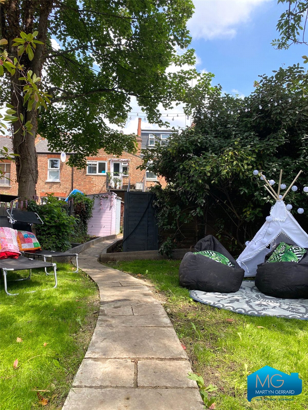 3 bedroom Apartment for sale - Martyn Gerrard