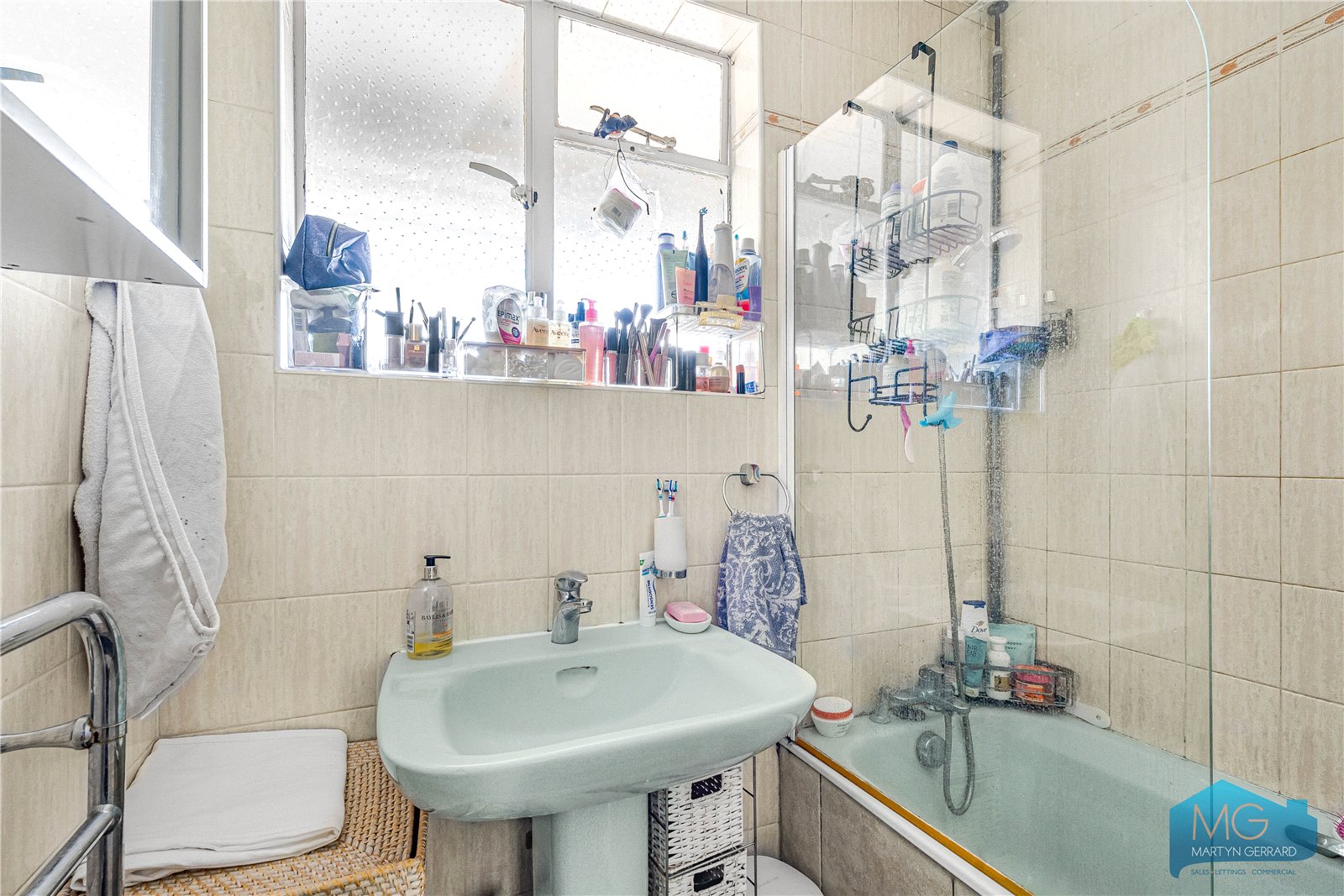 2 bedroom Property for sale - Martyn Gerrard