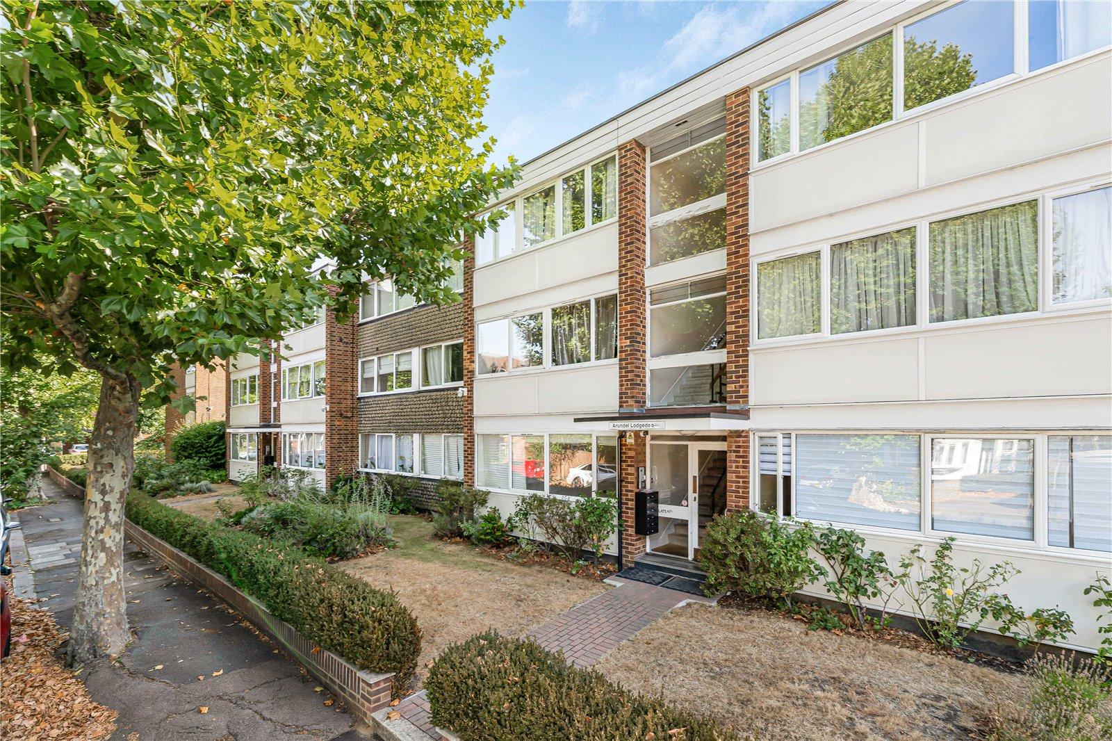 2 bedroom Apartment for sale - Martyn Gerrard