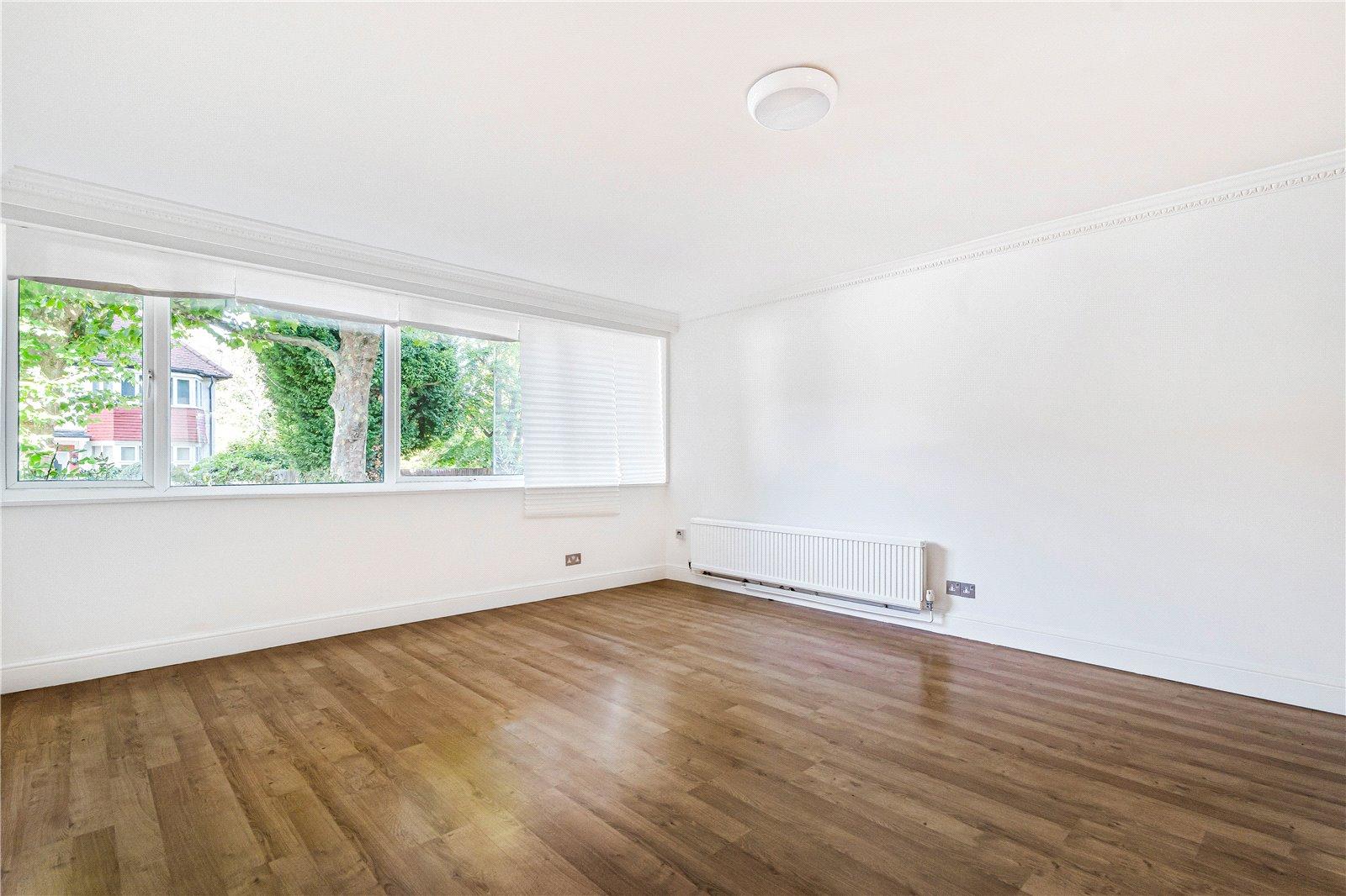 2 bedroom Apartment for sale - Martyn Gerrard