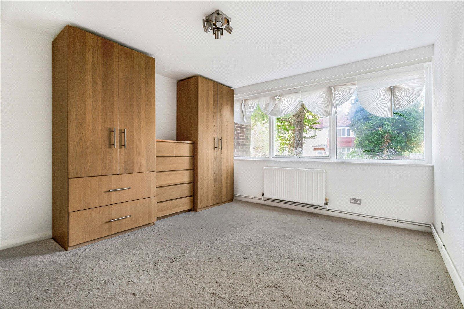 2 bedroom Apartment for sale - Martyn Gerrard