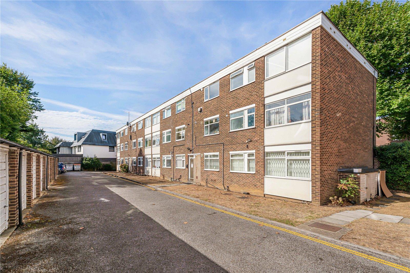 2 bedroom Apartment for sale - Martyn Gerrard