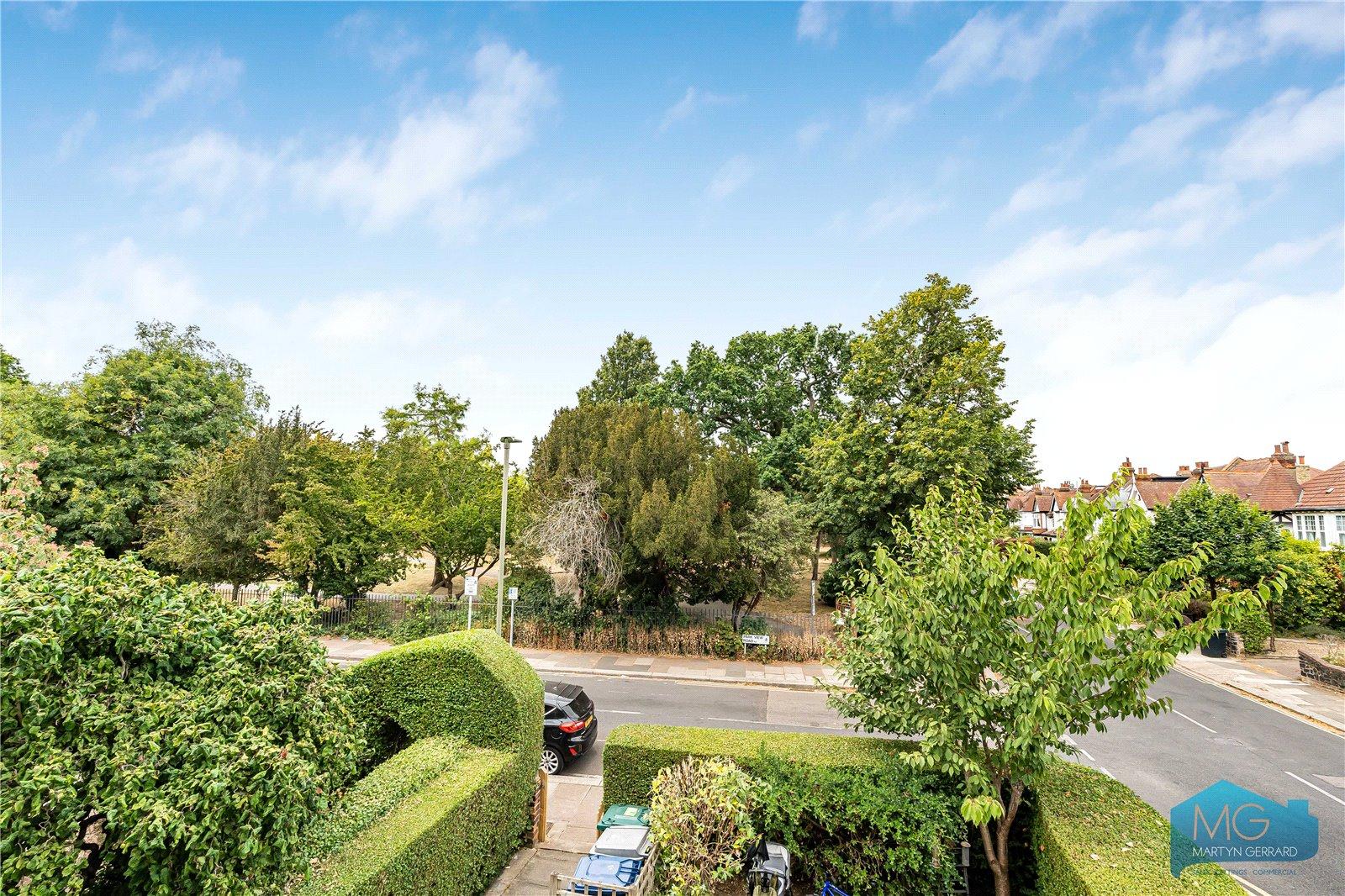 3 bedroom Apartment for sale - Martyn Gerrard
