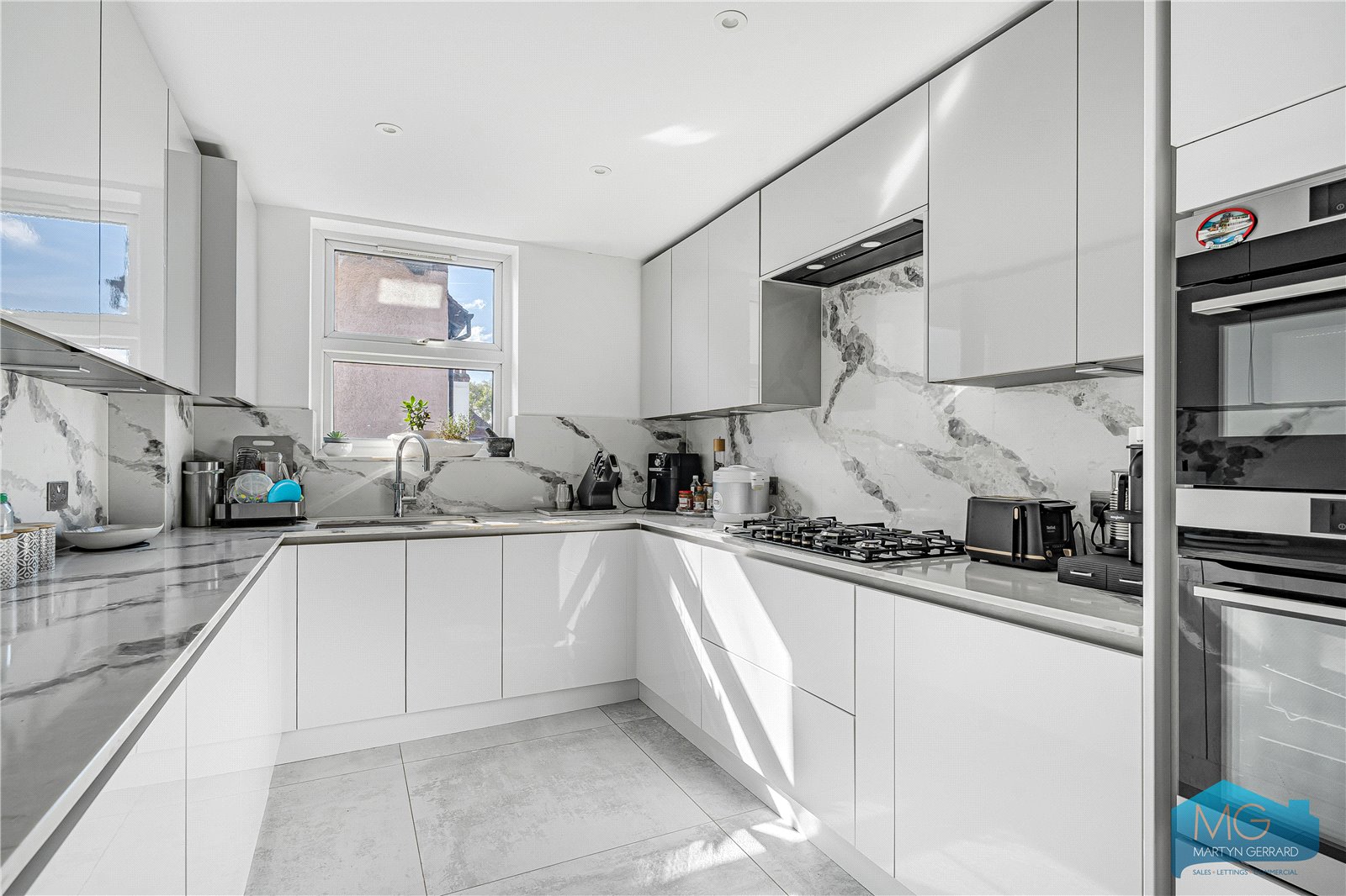 3 bedroom Apartment for sale - Martyn Gerrard