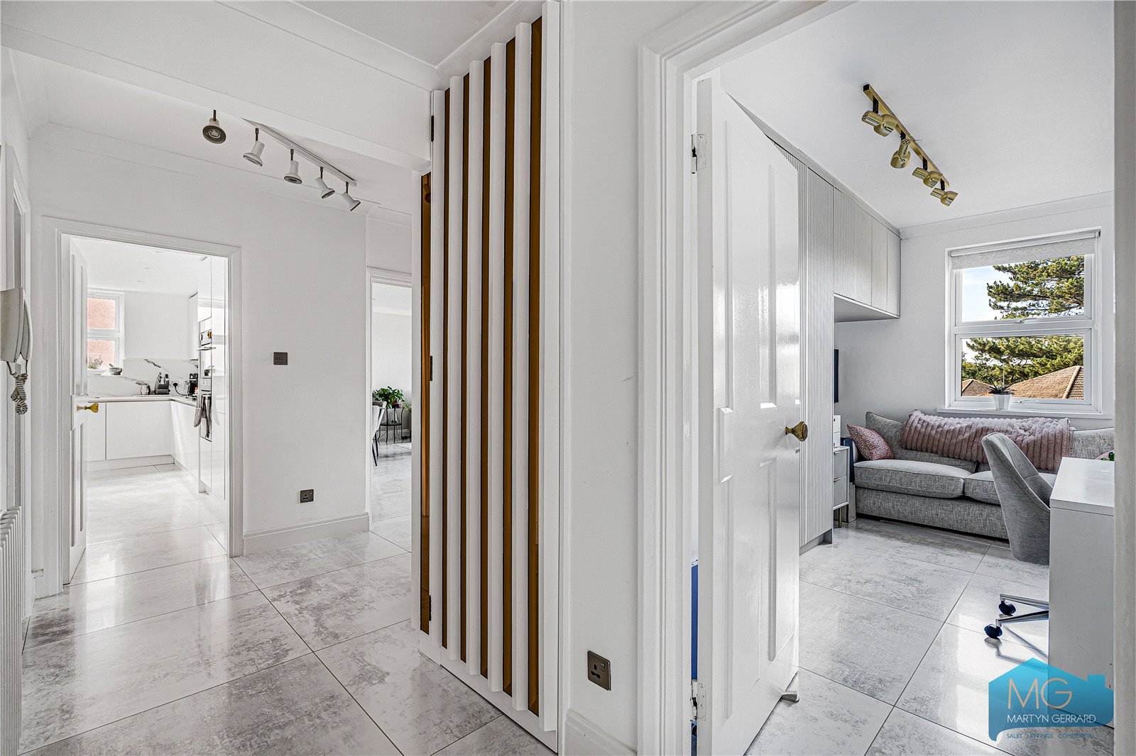 3 bedroom Apartment for sale - Martyn Gerrard