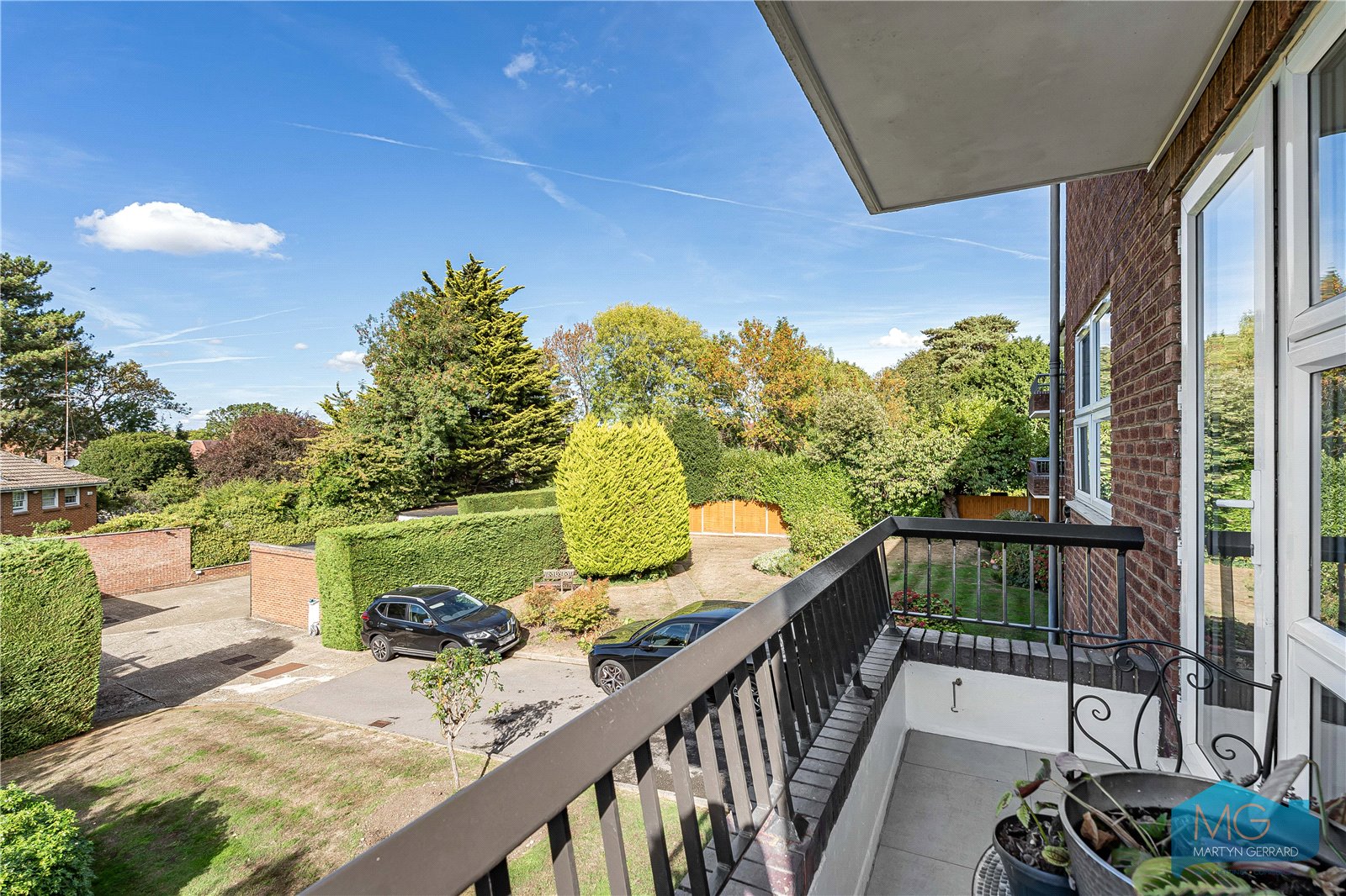 3 bedroom Apartment for sale - Martyn Gerrard