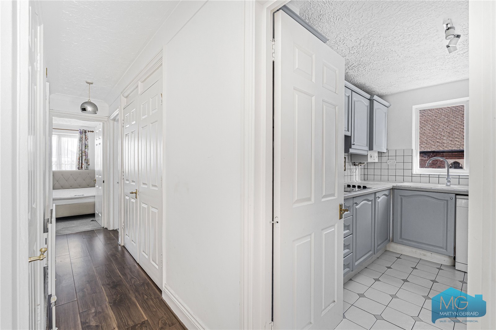 2 bedroom Apartment for sale - Martyn Gerrard