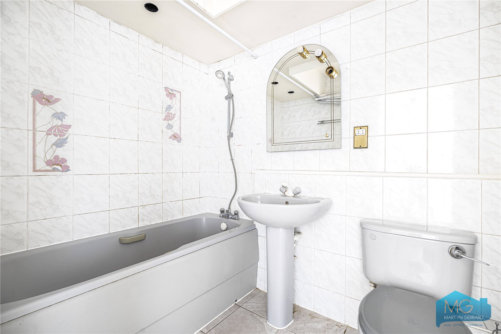 2 bedroom Apartment for sale - Martyn Gerrard