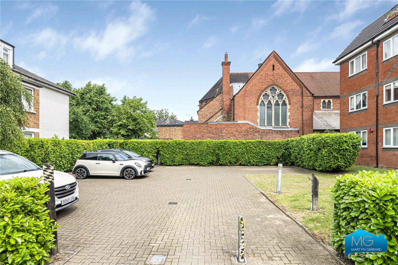 2 bedroom Apartment for sale - Martyn Gerrard