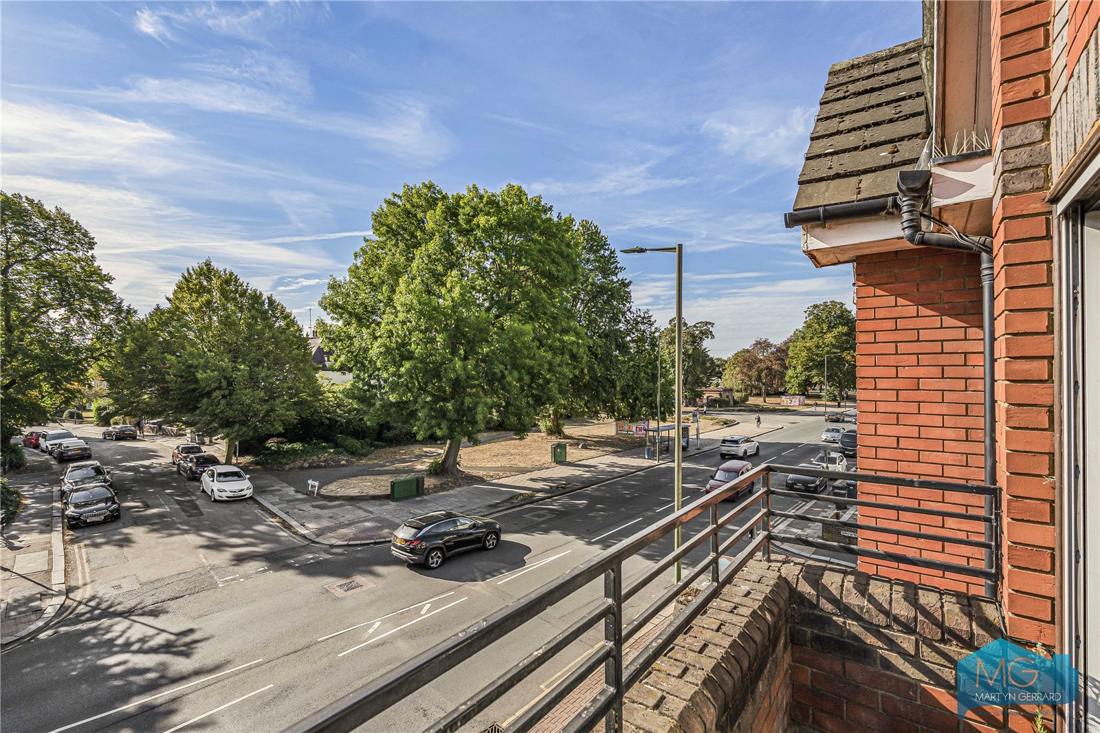 2 bedroom Apartment for sale - Martyn Gerrard