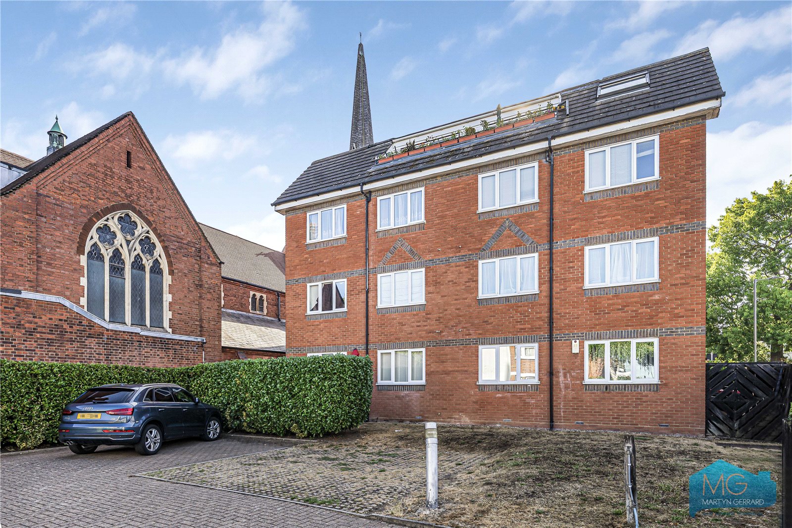 2 bedroom Apartment for sale - Martyn Gerrard