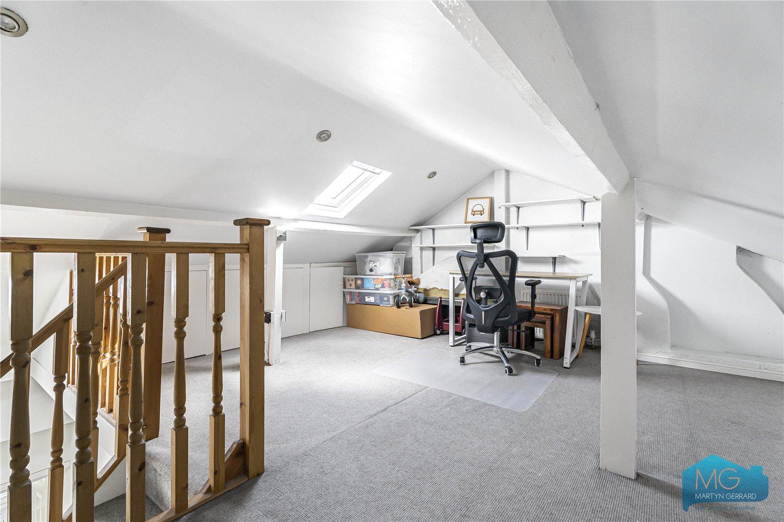 3 bedroom Terraced House for sale - Martyn Gerrard