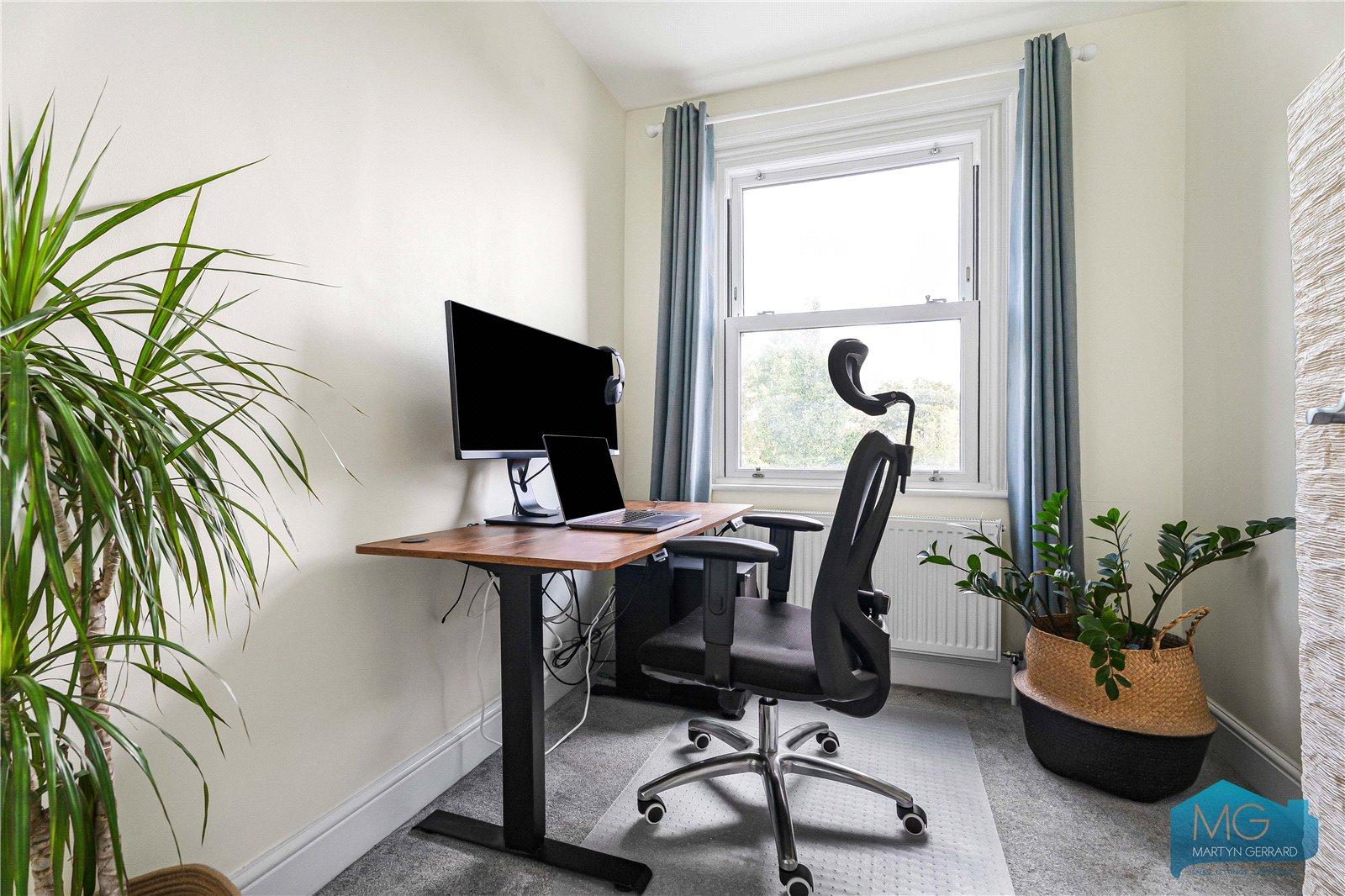 3 bedroom Terraced House for sale - Martyn Gerrard