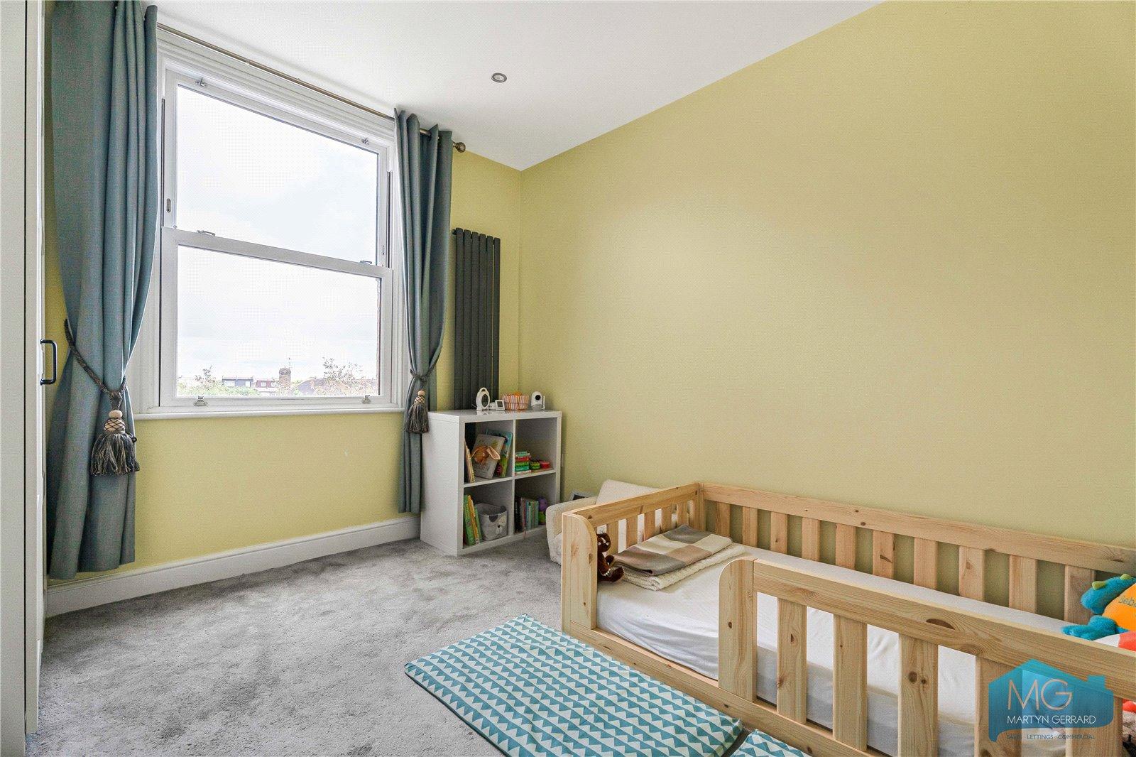 3 bedroom Terraced House for sale - Martyn Gerrard